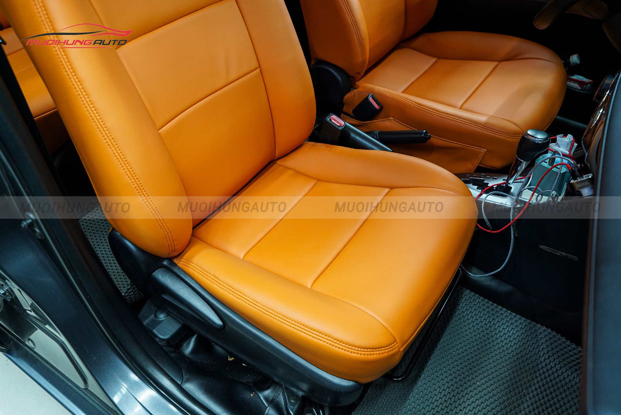 Bọc ghế da cho Toyota Yaris 2015