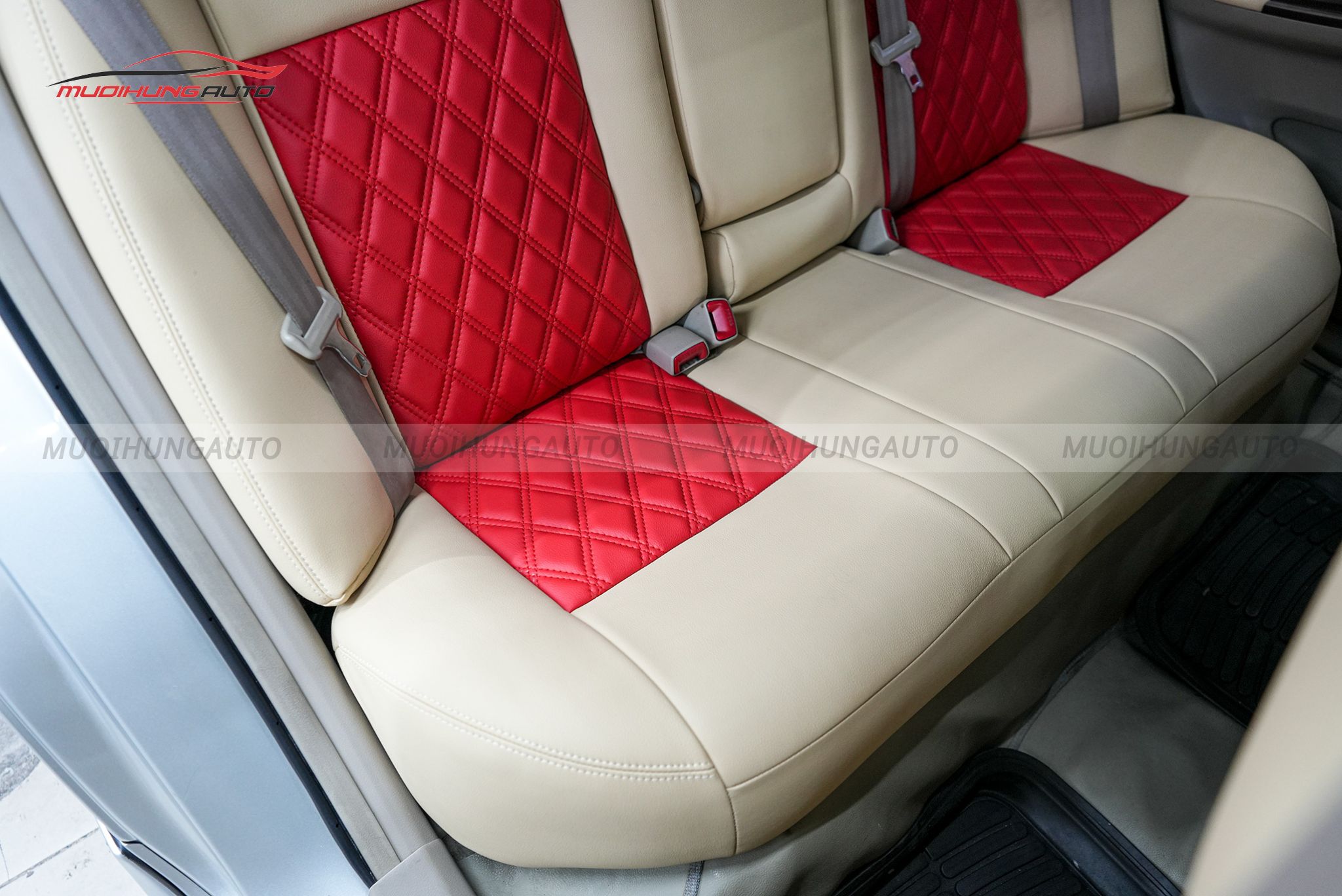 Bọc ghế da cho xe hơi Toyota Altis 2010