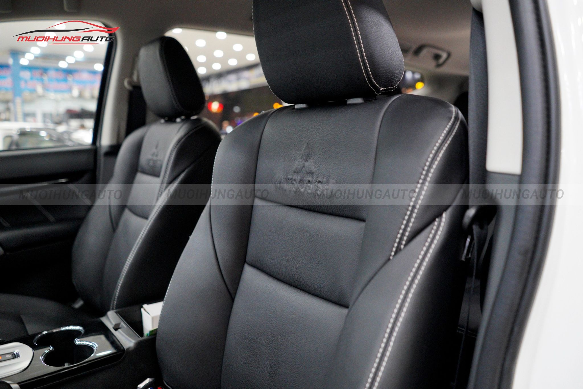 Bọc ghế da cho xe Mitsubishi Pajero Sport