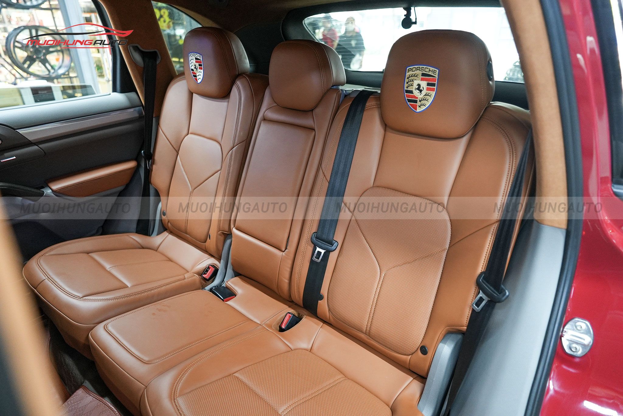 Bọc ghế da cho xe Porsche Cayenne 2011