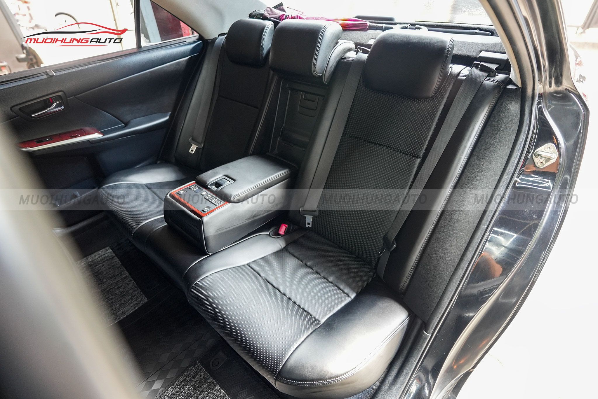 Bọc ghế da cho xe Toyota Camry 2013