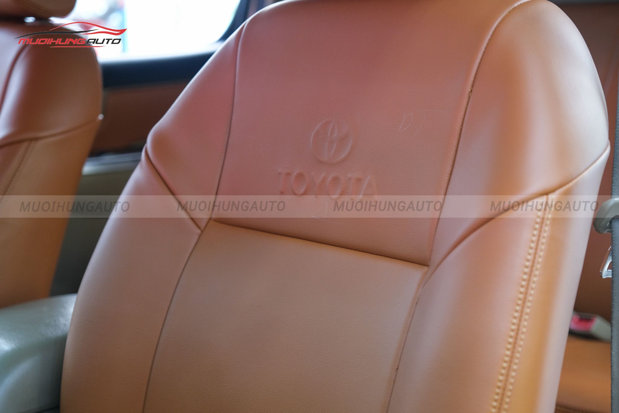 Bọc ghế da cho xe Toyota Hilux