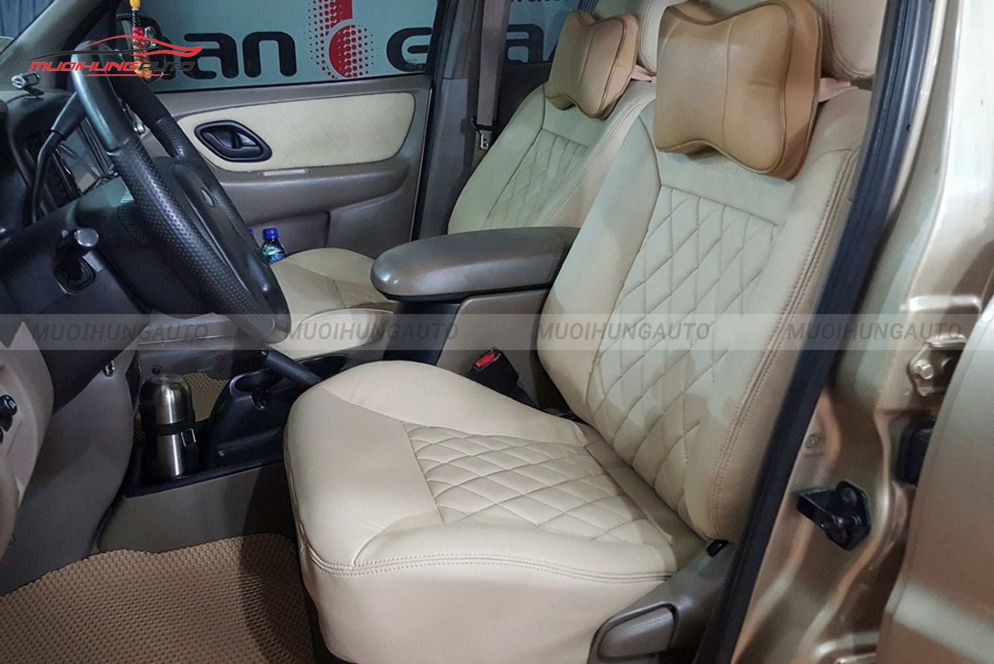 Bọc ghế da ô tô Ford Escape