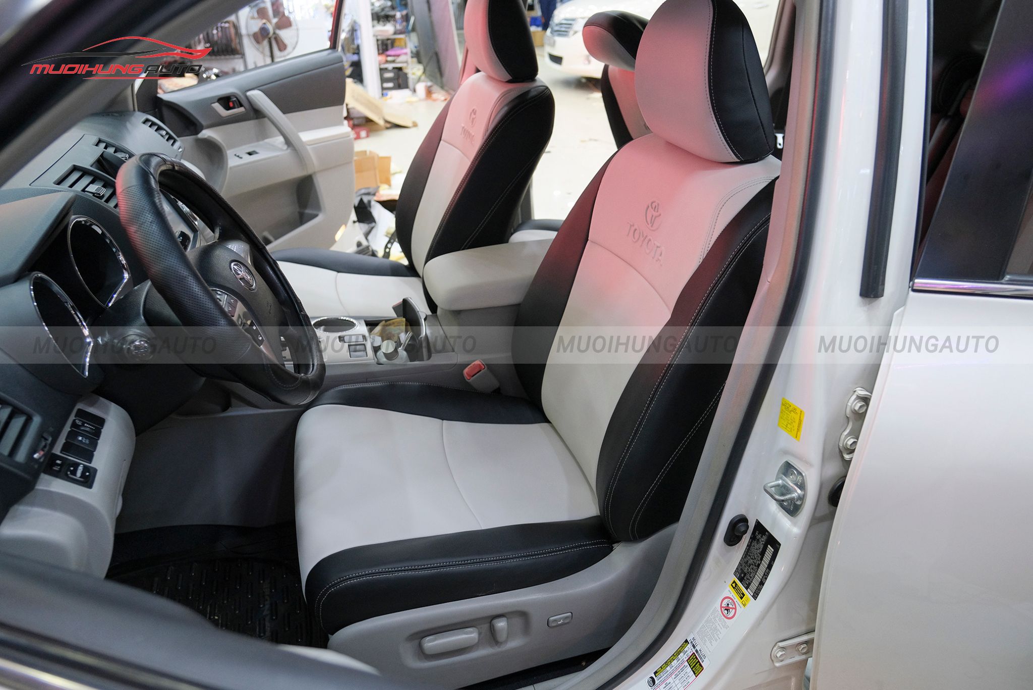 Bọc ghế da ô tô Toyota Highlander