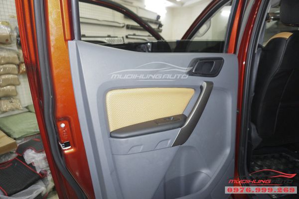 Bọc ghế da  thay đổi màu nội thất Ford Ranger giá rẻ 03