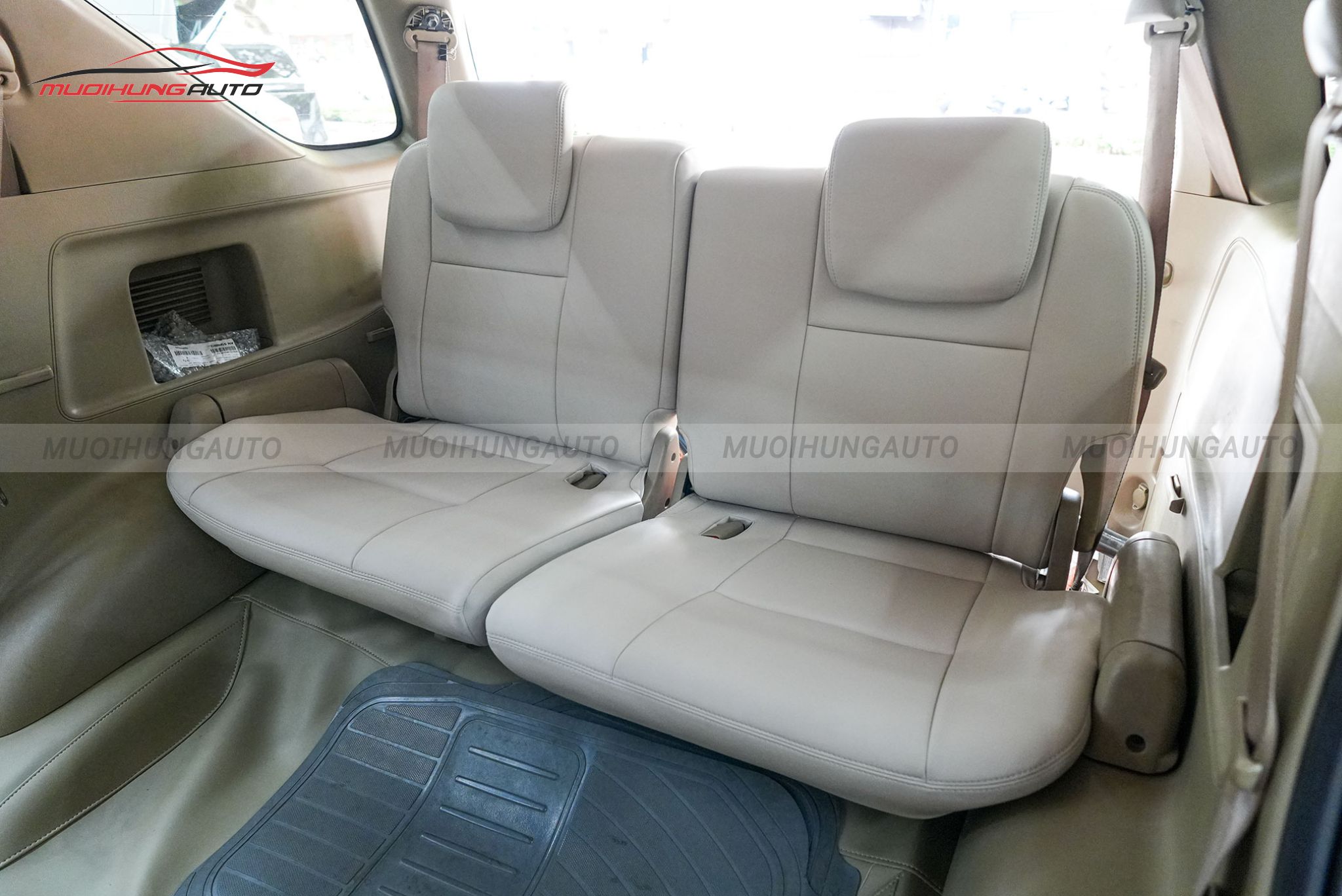Bọc ghế da xe hơi Toyota Fortuner 2010