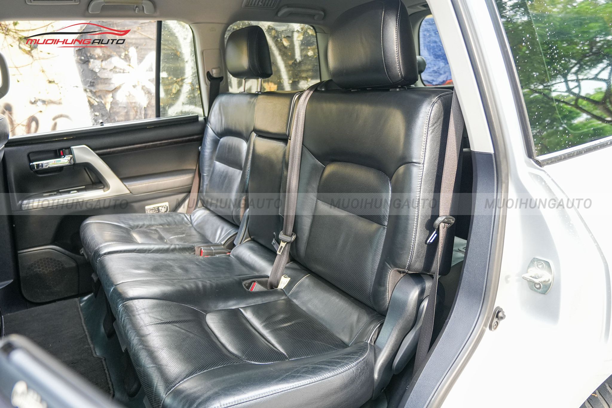Bọc ghế da xe Toyota Land Cruiser 2012