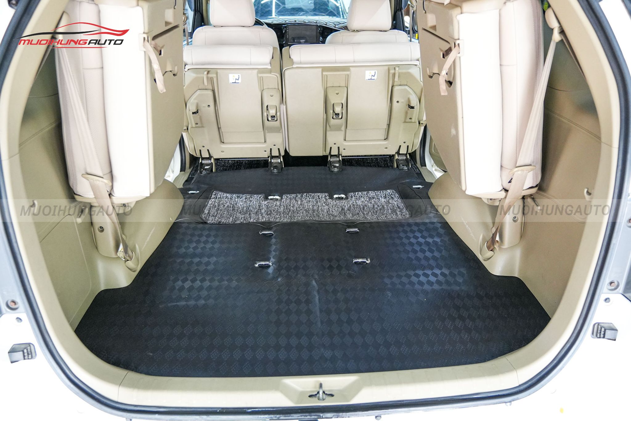 Bọc nguyên sàn Lavor cho xe Toyota Fortuner 2013