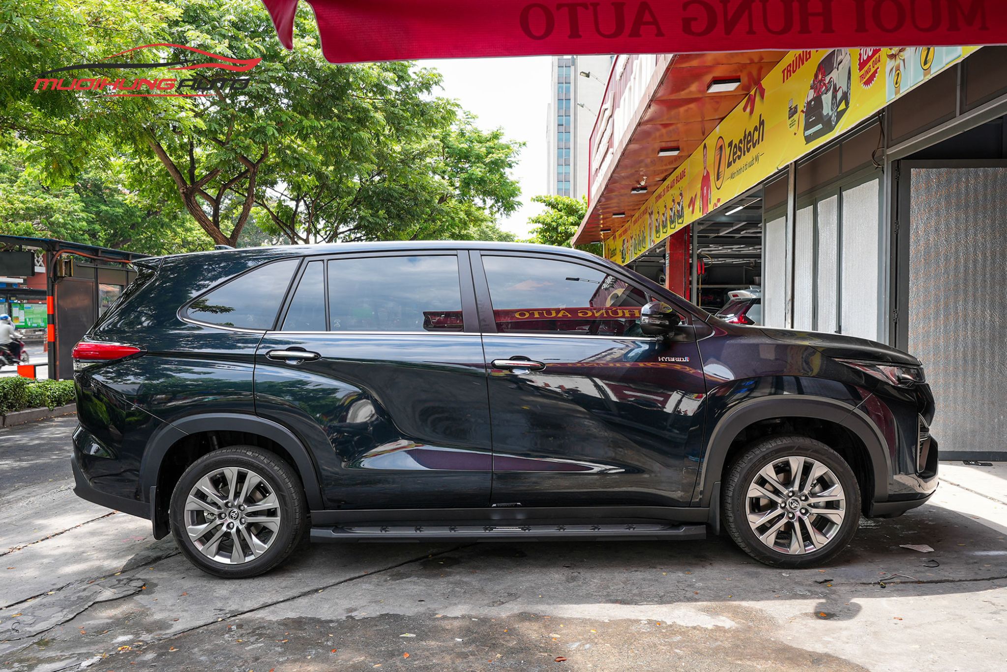 Top 10+ Mẫu Bệ Bước Toyota Innova Bền Đẹp Nhất 2025