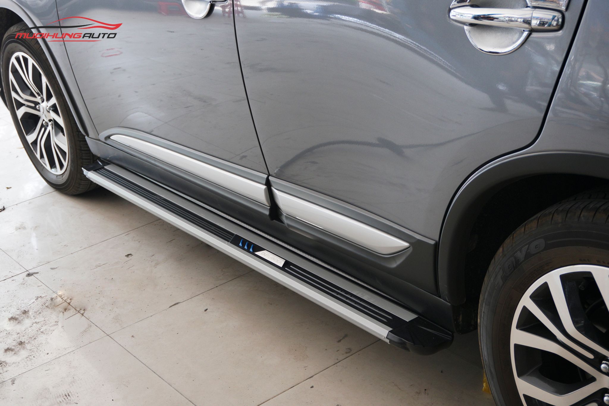Top 10+ Mẫu Bệ Bước Mitsubishi Outlander Bền Đẹp Nhất 2025