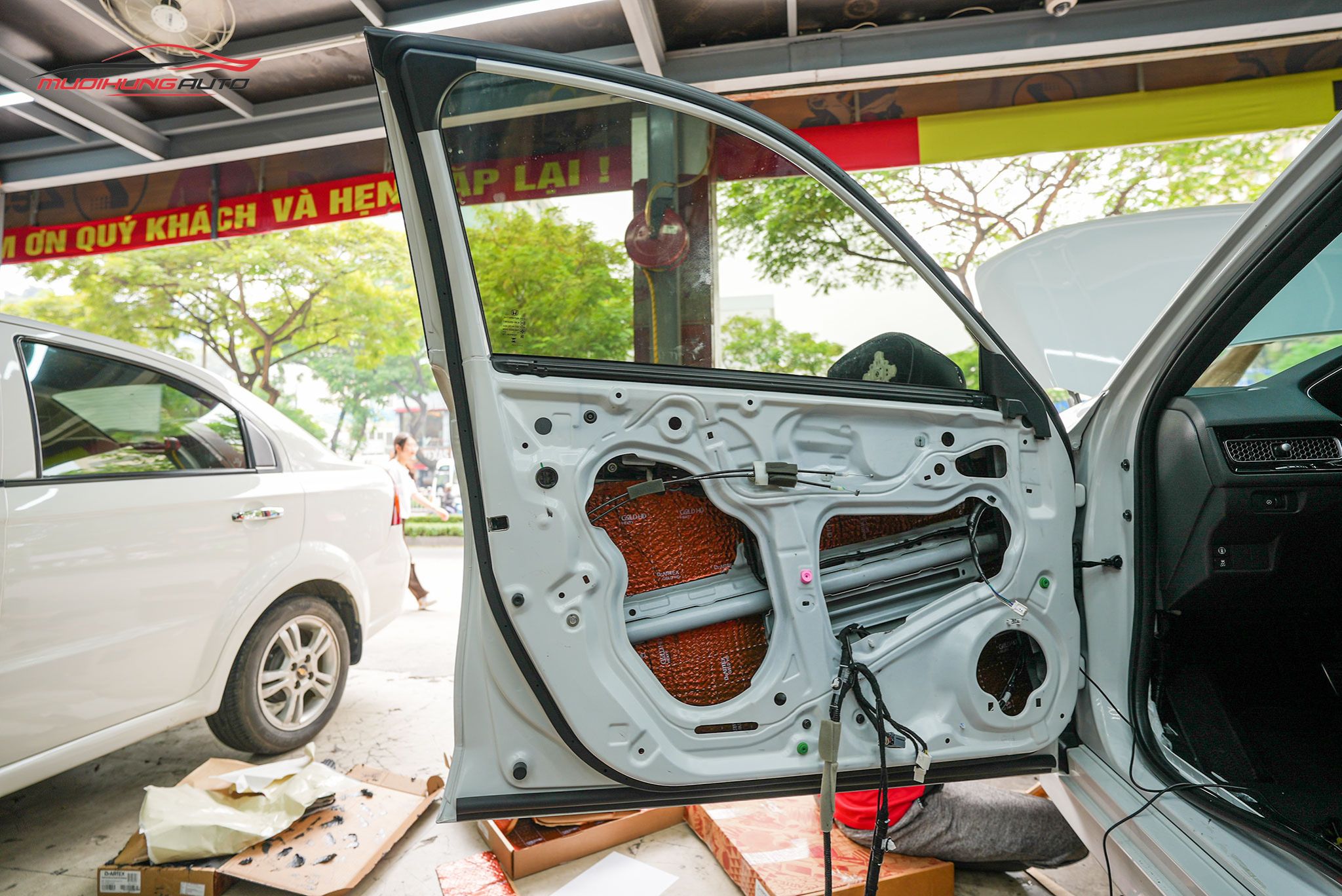 Cách âm 4 cánh cửa Honda Civic 2023