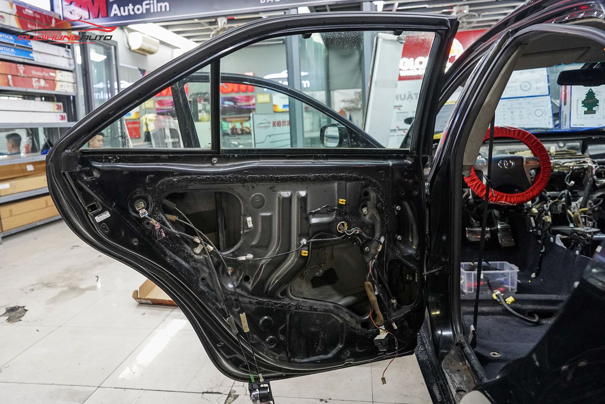 Cách âm 4 cánh cửa Toyota Camry 2008