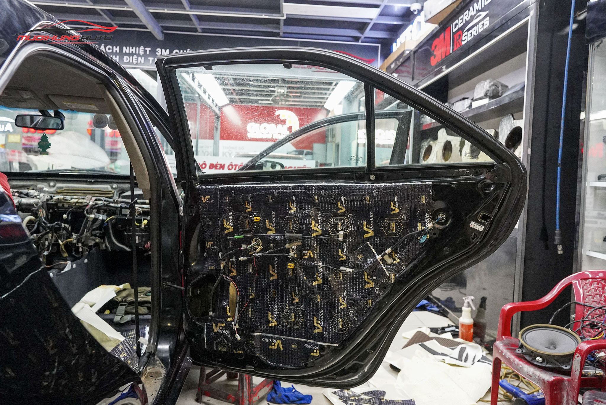 Cách âm 4 cánh cửa xe Toyota Camry 2008