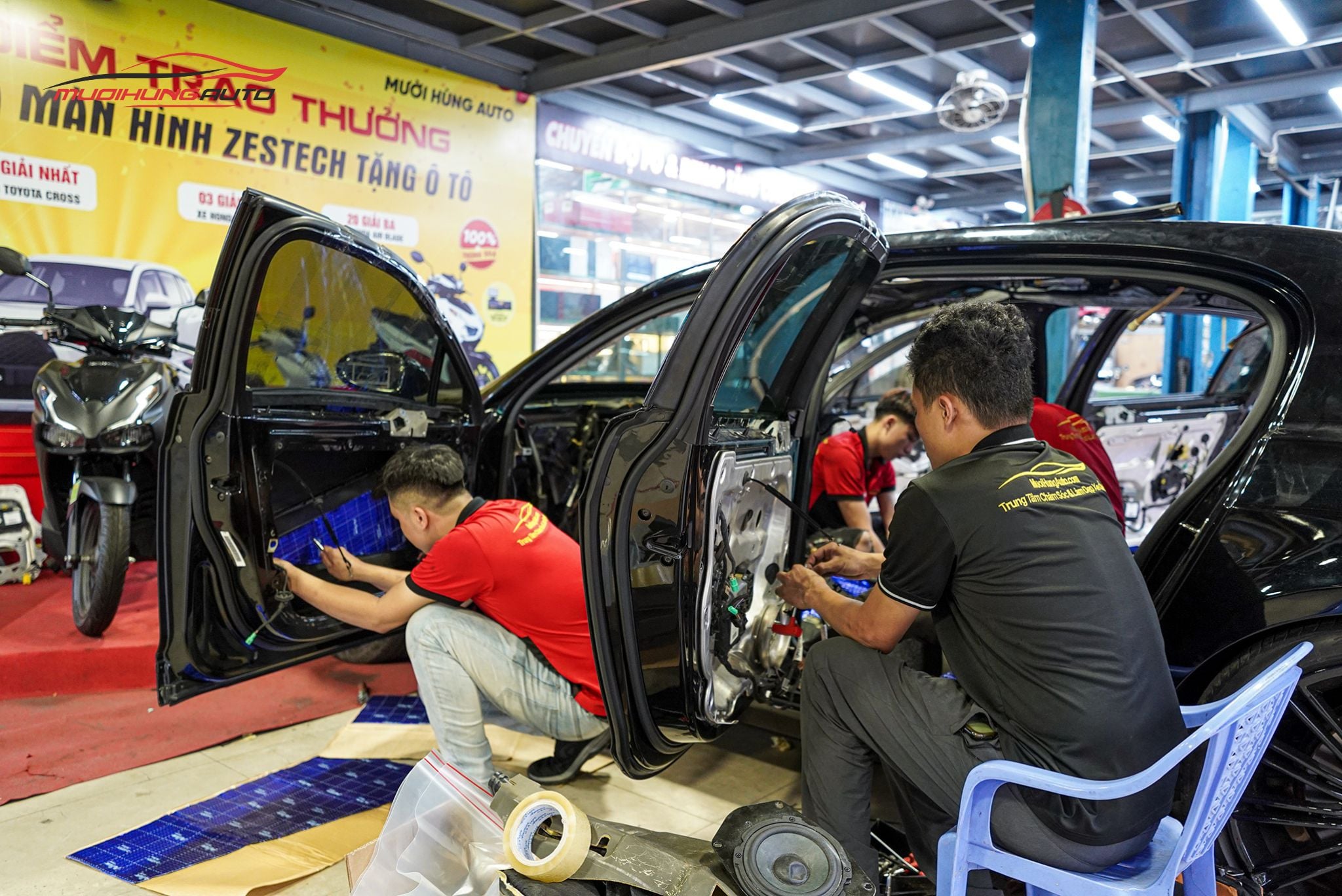 Cách âm 4 cửa xe Bentley 2009