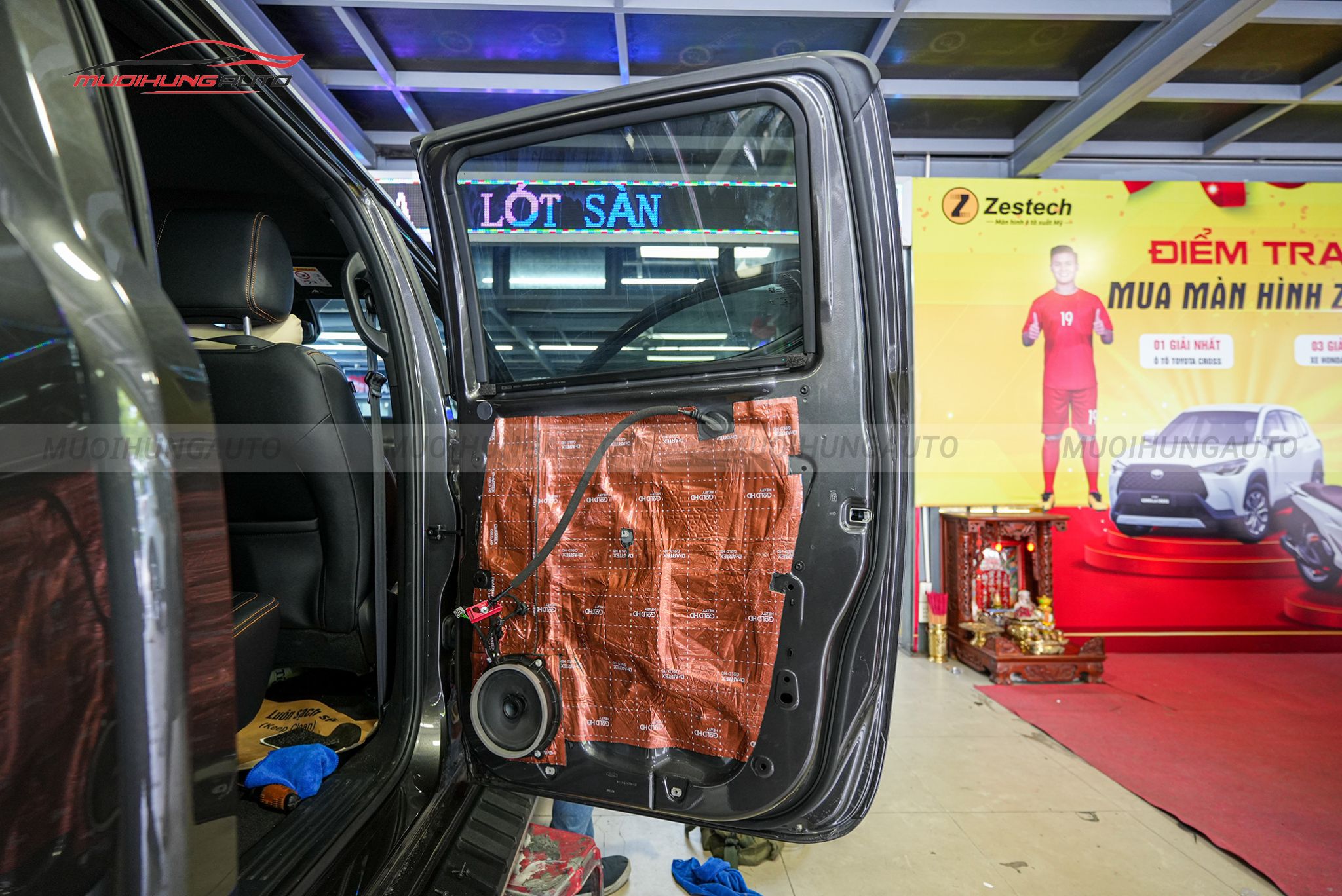 Cách âm 4 cửa xe Ford Ranger 2023