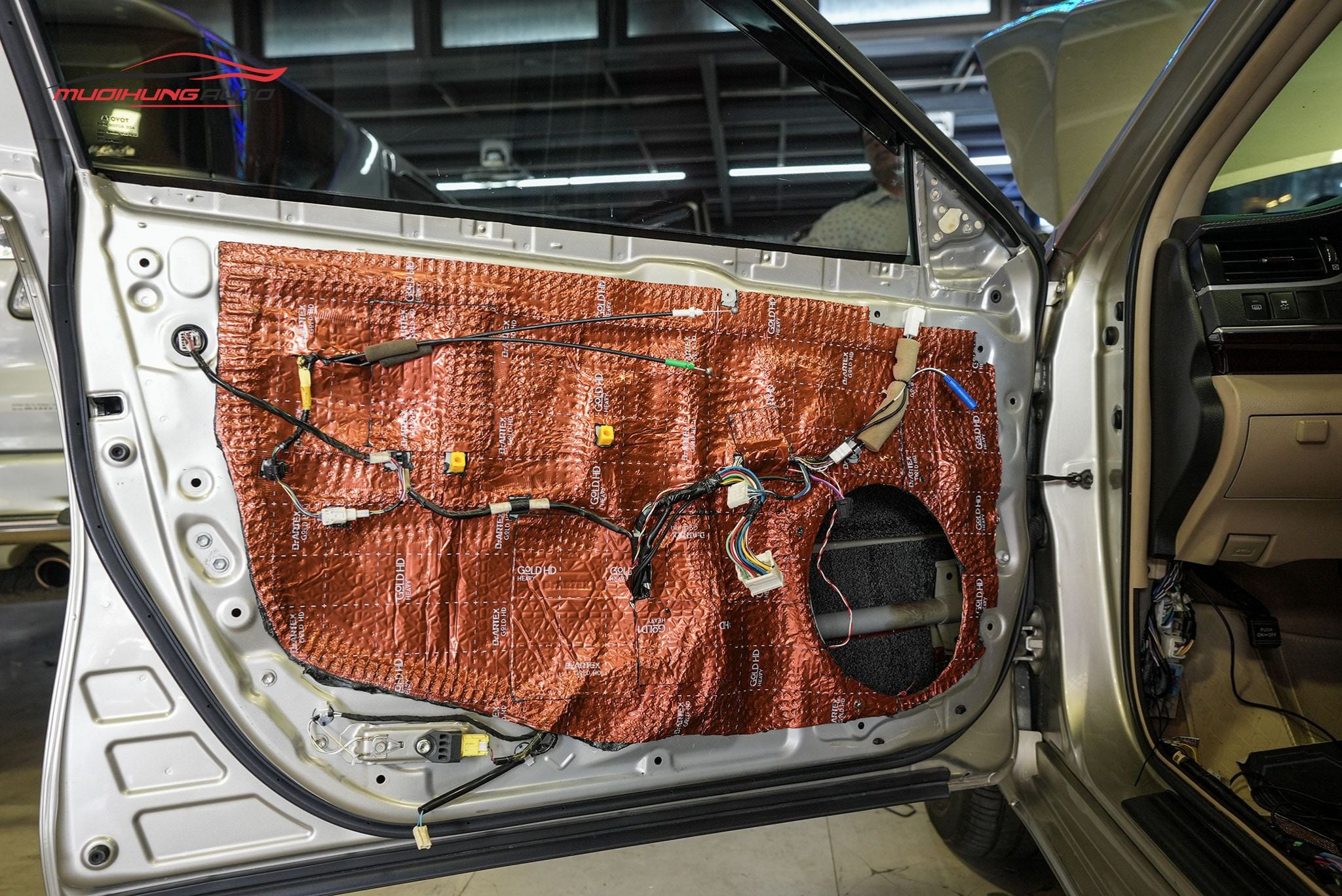 Cách âm 4 cửa xe hơi Toyota Camry 2014