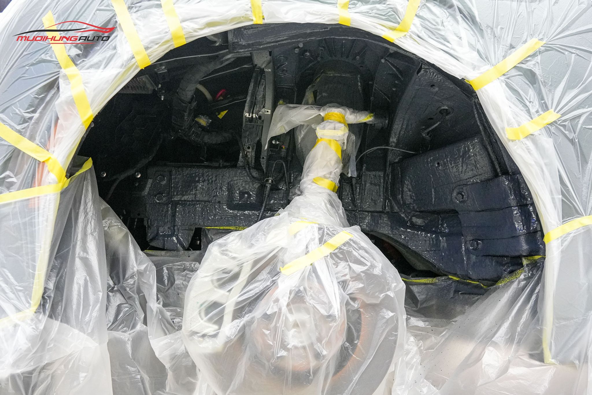 Cách âm 4 hốc bánh cho xe Vinfast VF9 2024