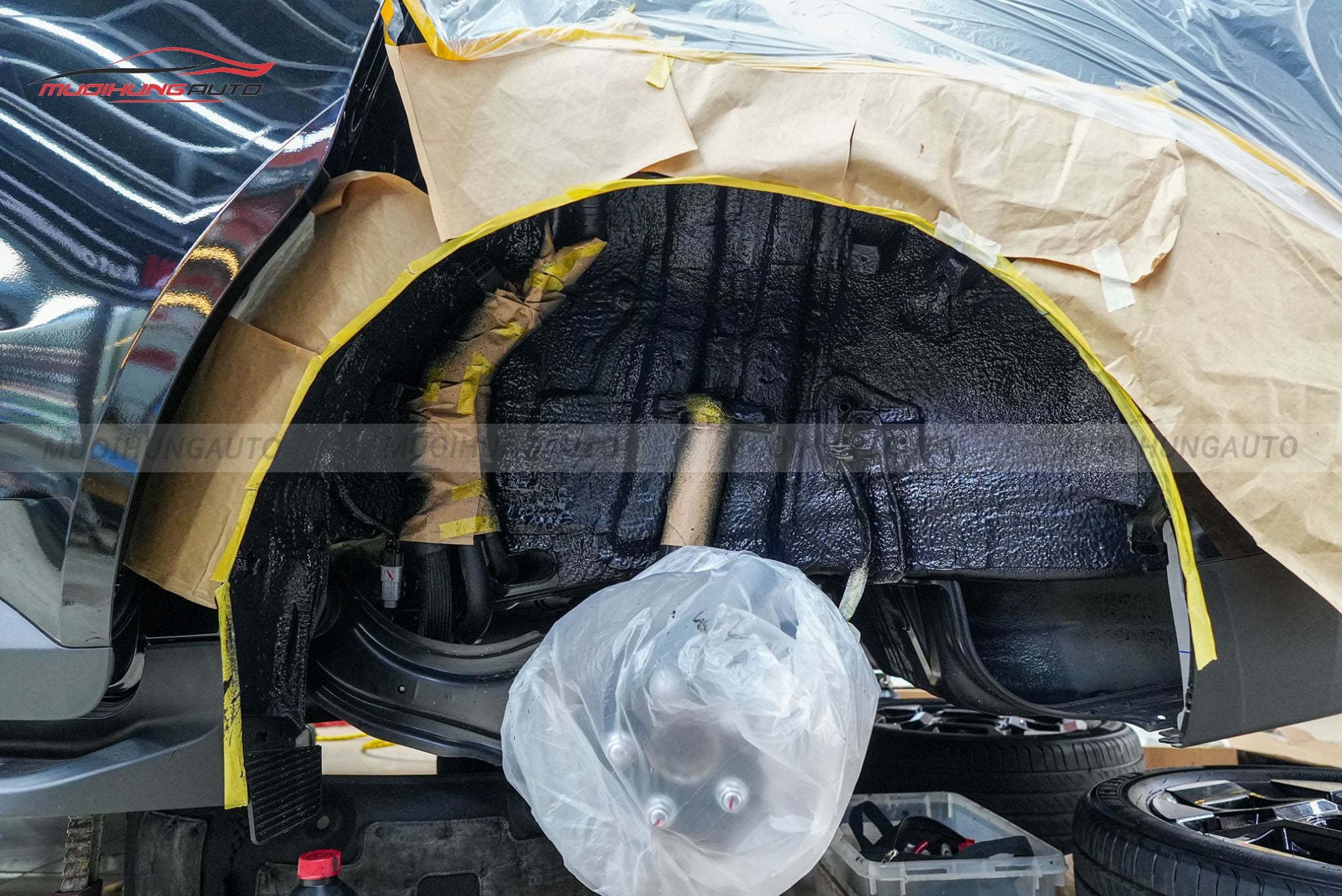 Cách âm 4 hốc bánh Kia Carnival 2025