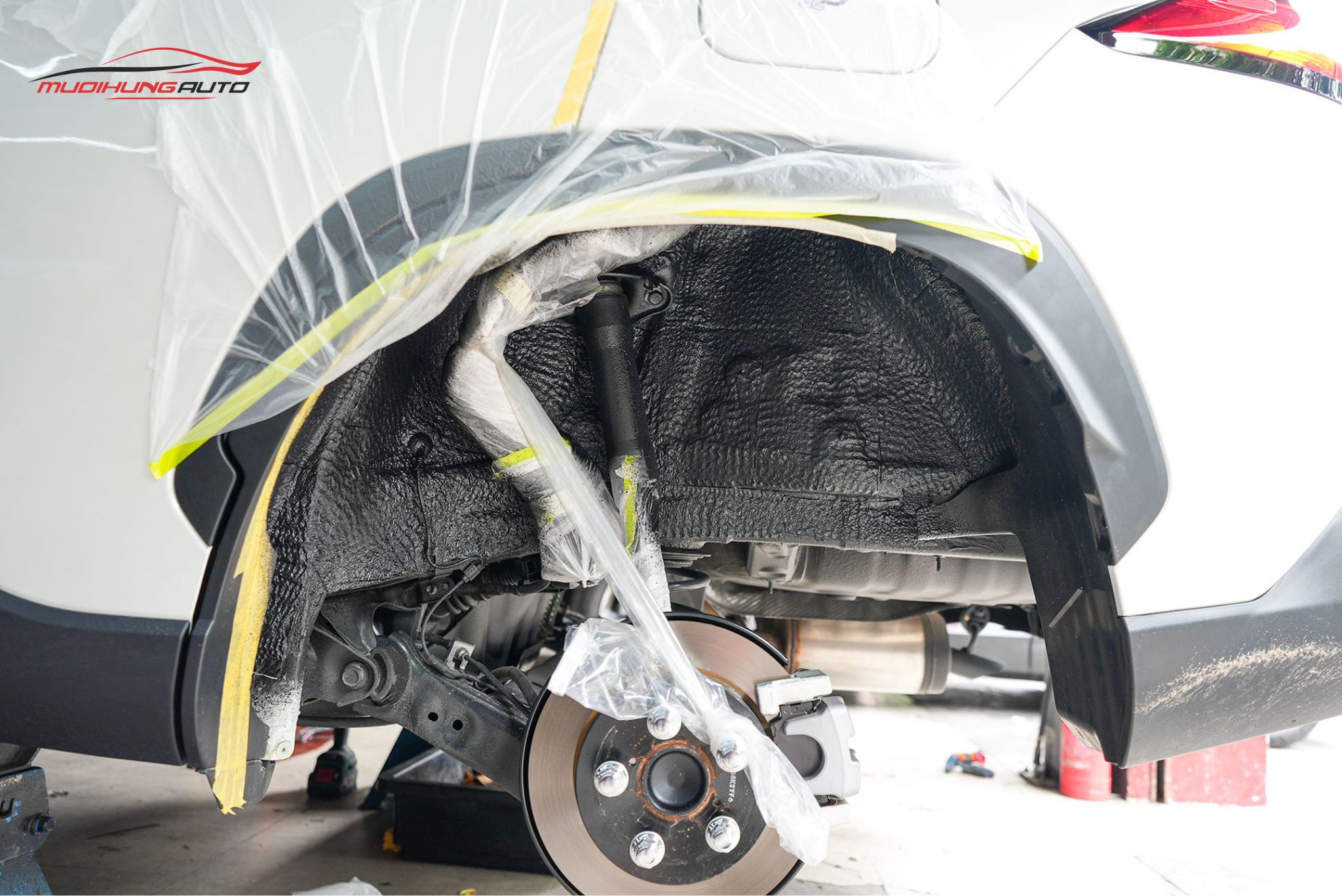 Cách âm 4 hốc bánh Toyota Corolla Cross 2022