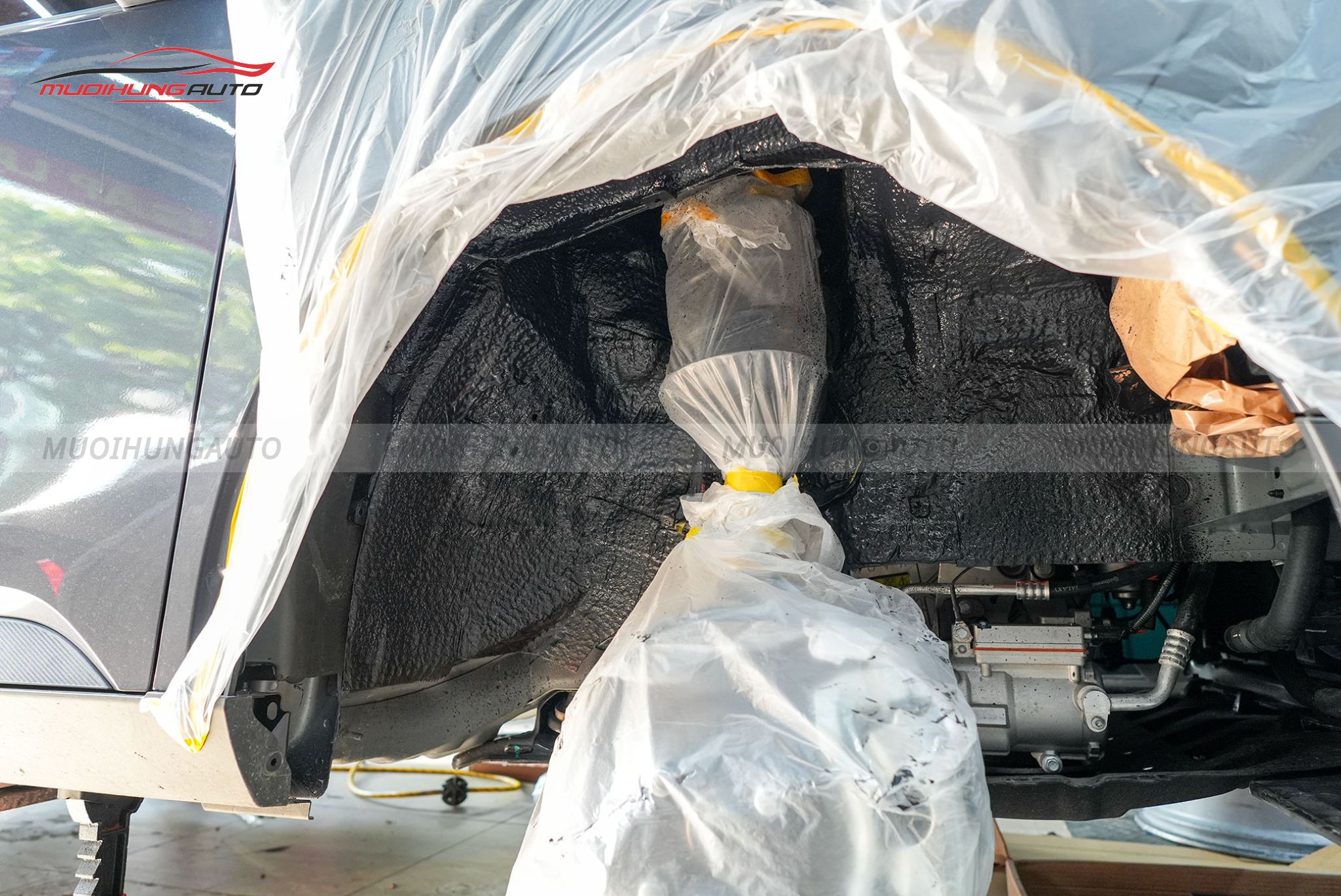 Cách âm 4 hốc bánh Vinfast VF5 2024