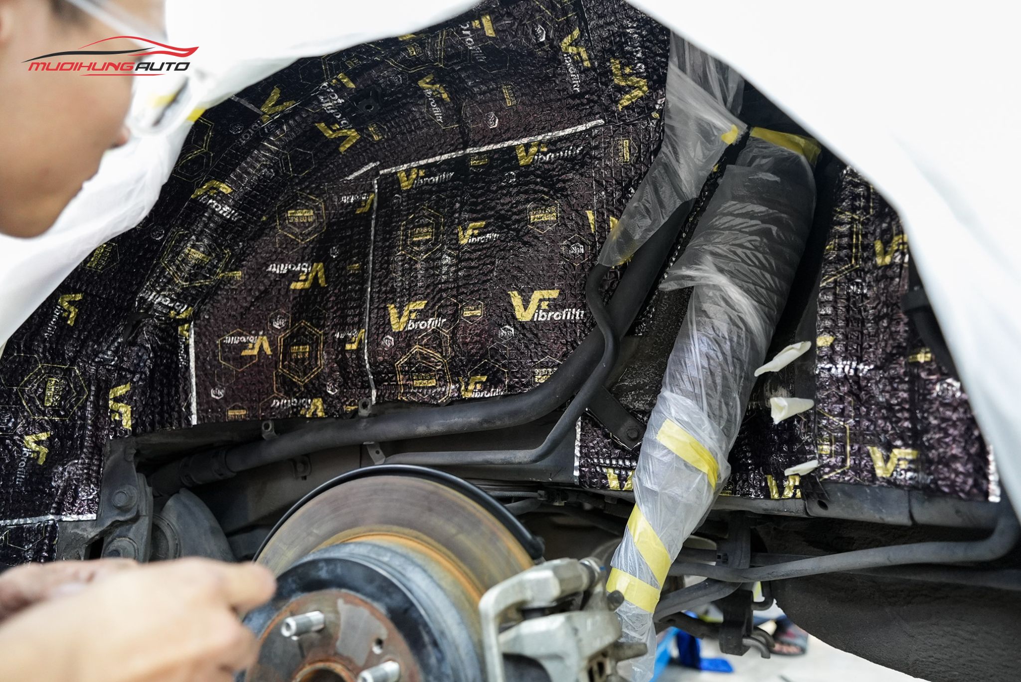 Cách âm 4 hốc bánh xe Honda Odyssey 2016