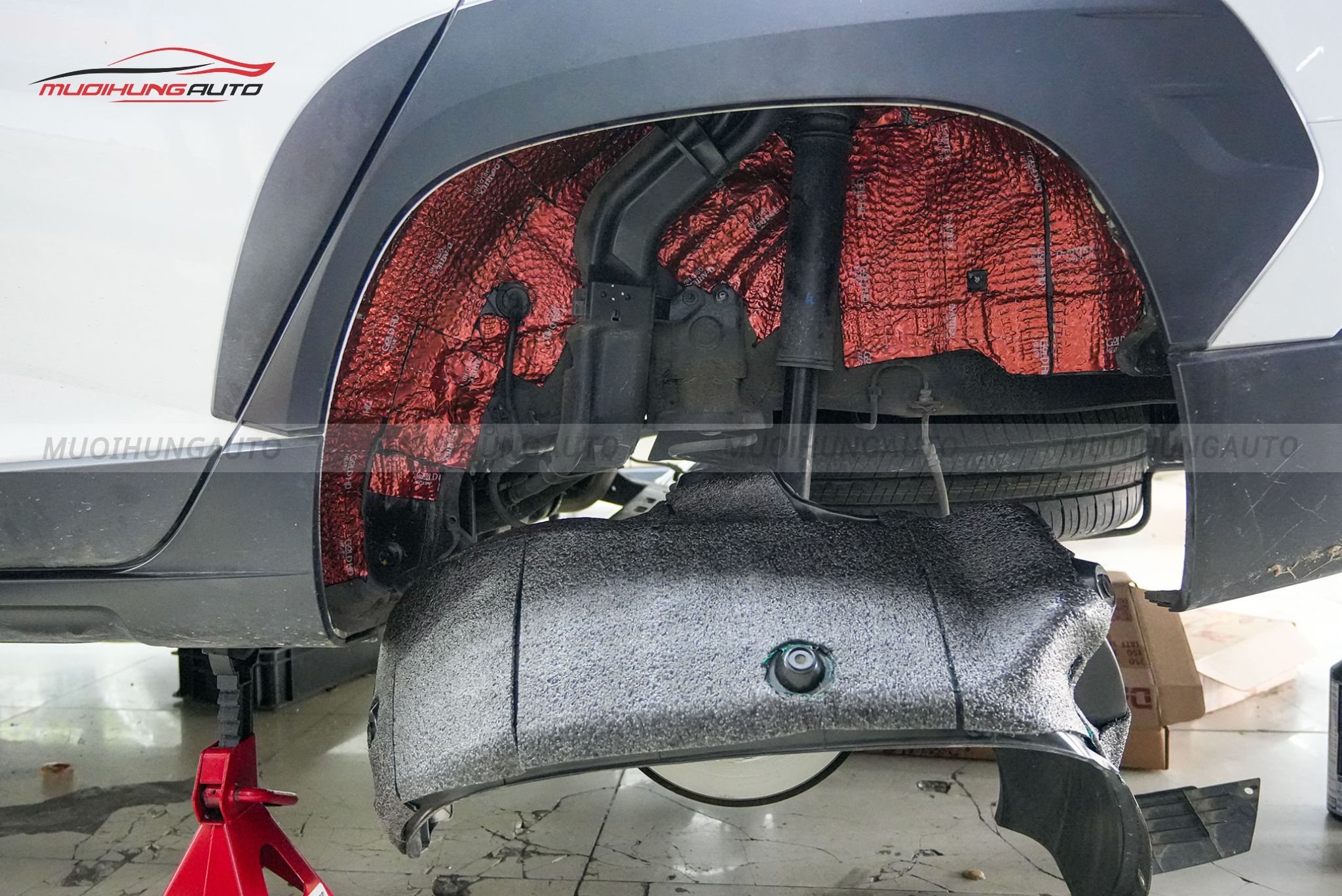 Cách âm 4 hốc bánh xe Hyundai Stargazer