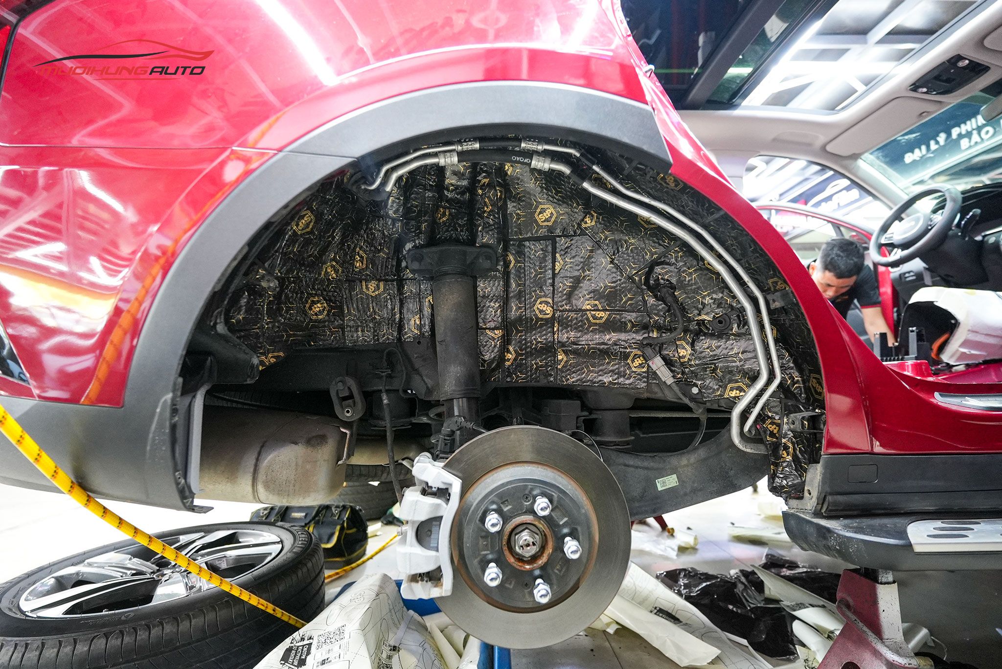 Cách âm 4 hốc bánh xe Kia Sorento 2023