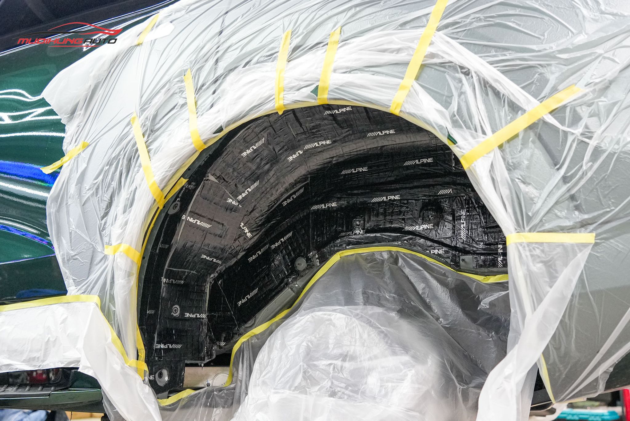 Cách âm 4 hốc bánh xe Vinfast VF9 2024