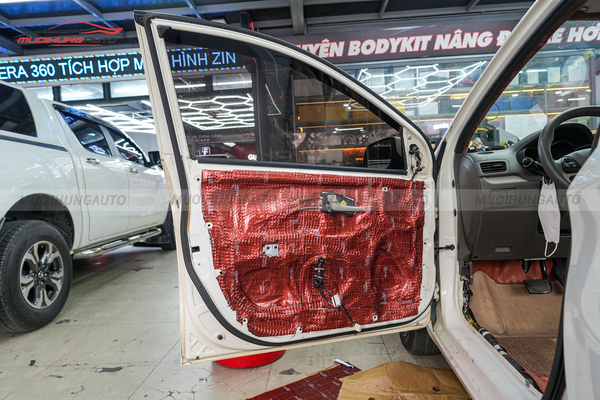 Cách âm cánh cửa xe hơi Kia Morning 2013