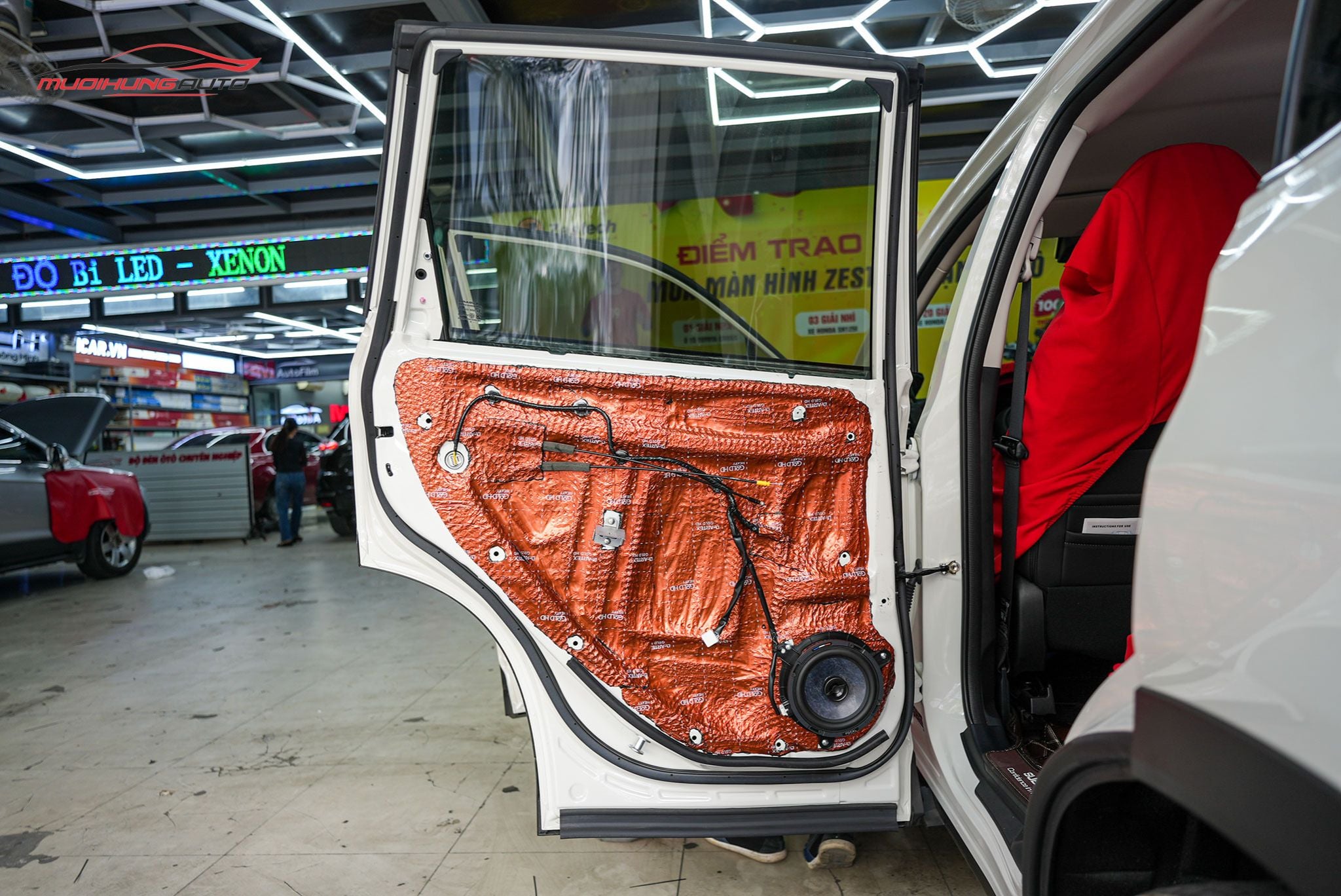 Cách âm cho cửa xe Subaru Forester 2023