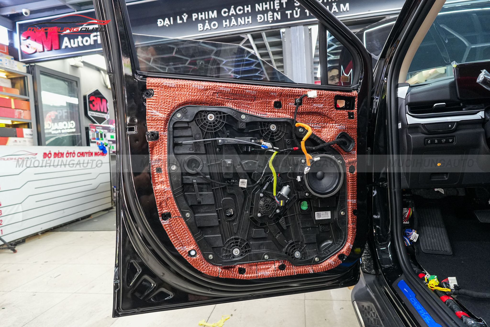 Cách âm chống ồn 4 cánh cửa Kia Carnival 2025