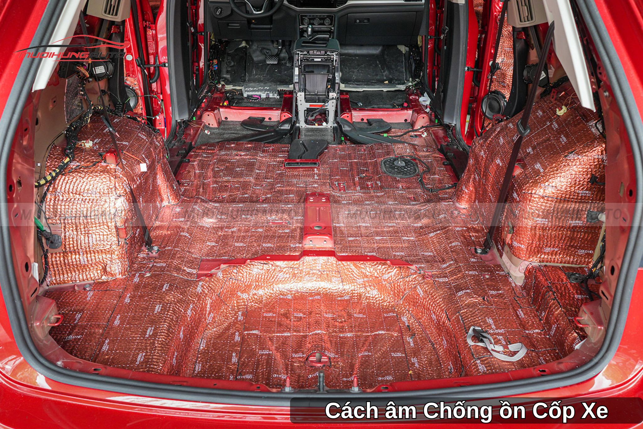Dán Cách Âm Chống Ồn Cho Xe Ô Tô Tại Quận 7