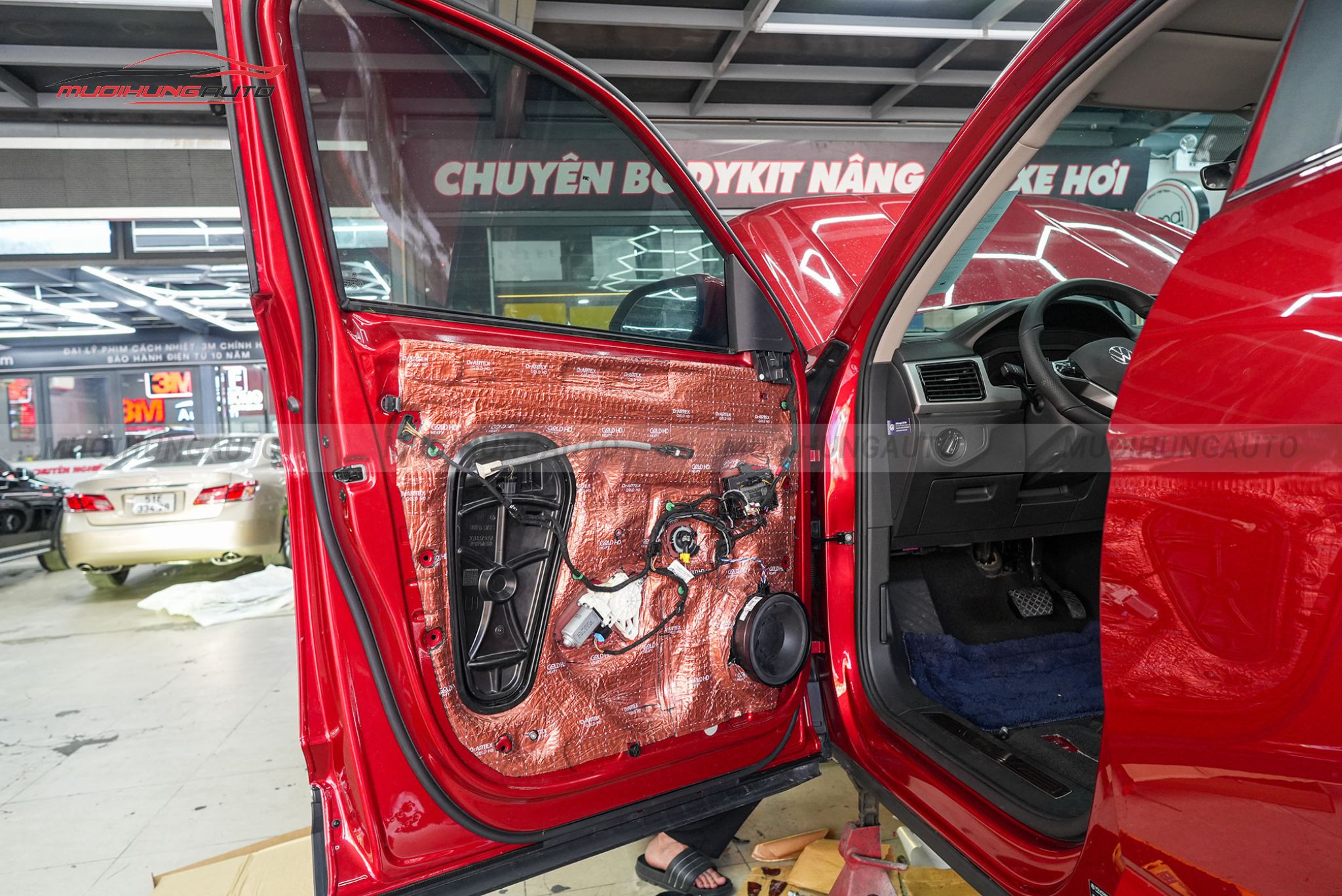 Cách âm chống ồn cửa xe cho Volkswagen Teramont 2023