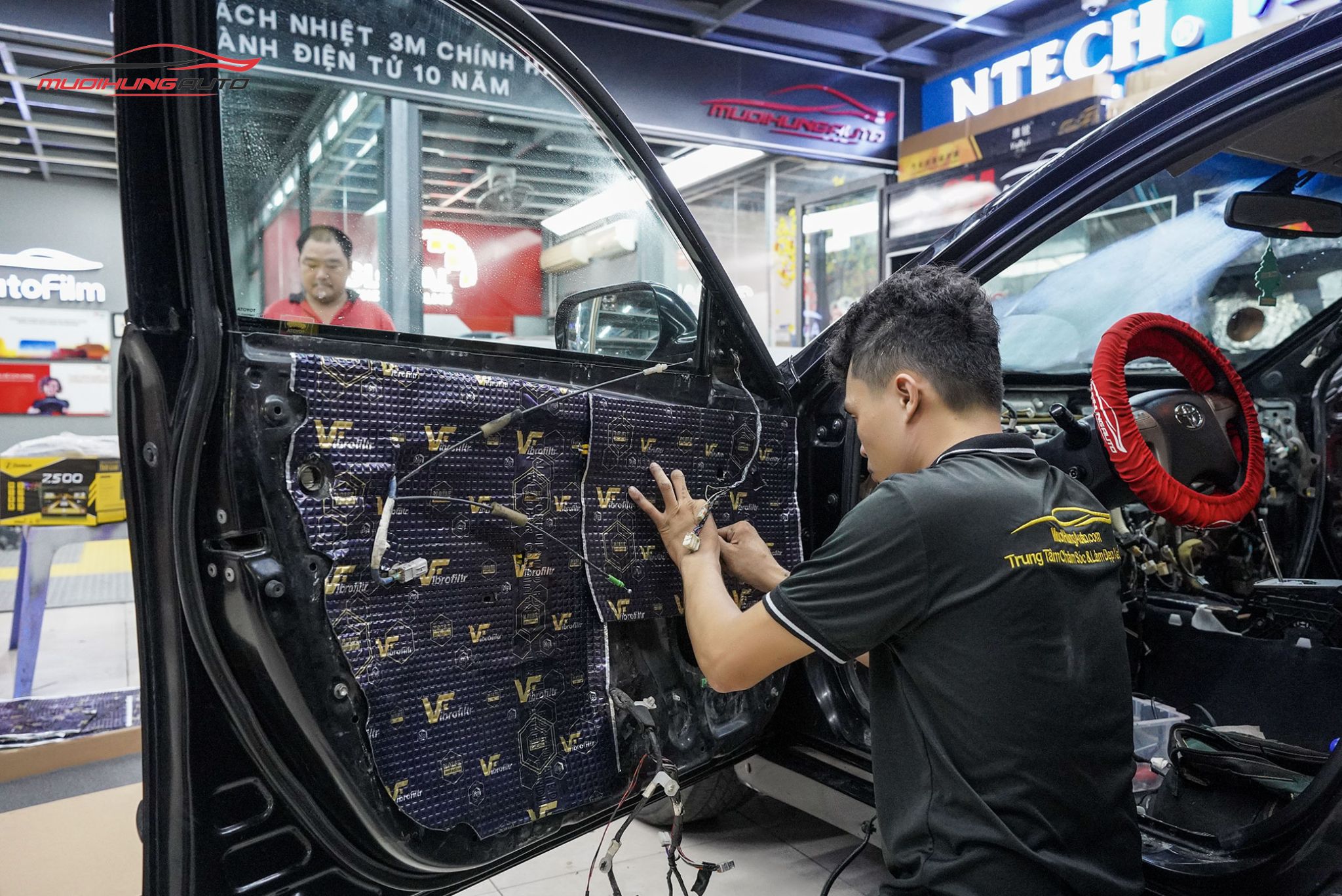 Cách âm chống ồn cửa xe Toyota Camry 2008