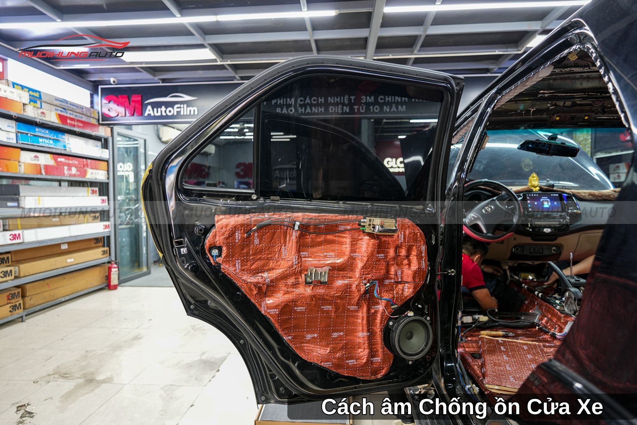 Dán Cách Âm Chống Ồn Cho Xe Ô Tô Tại Quận 2