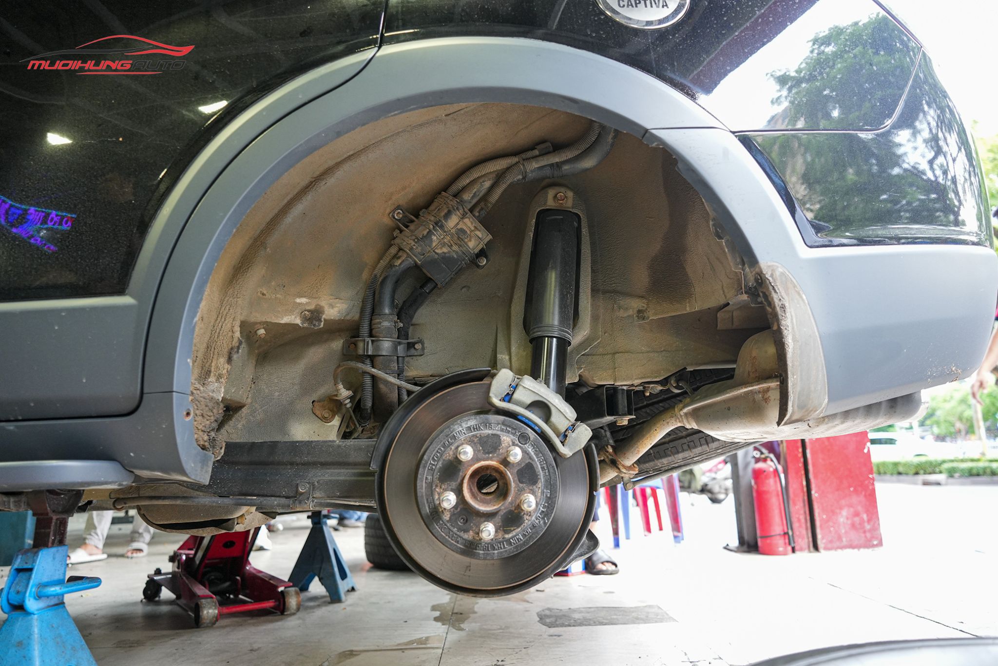 Cách âm chống ồn hốc bánh Chevrolet Captiva 2009