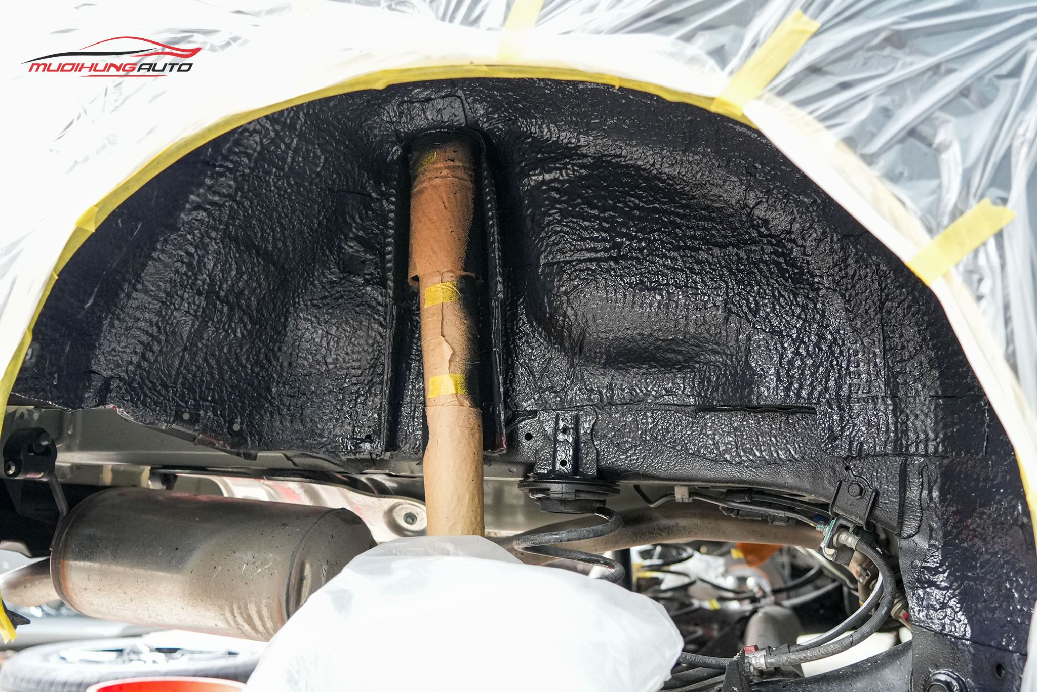 Cách âm chống ồn hốc bánh cho Honda HRV 2024