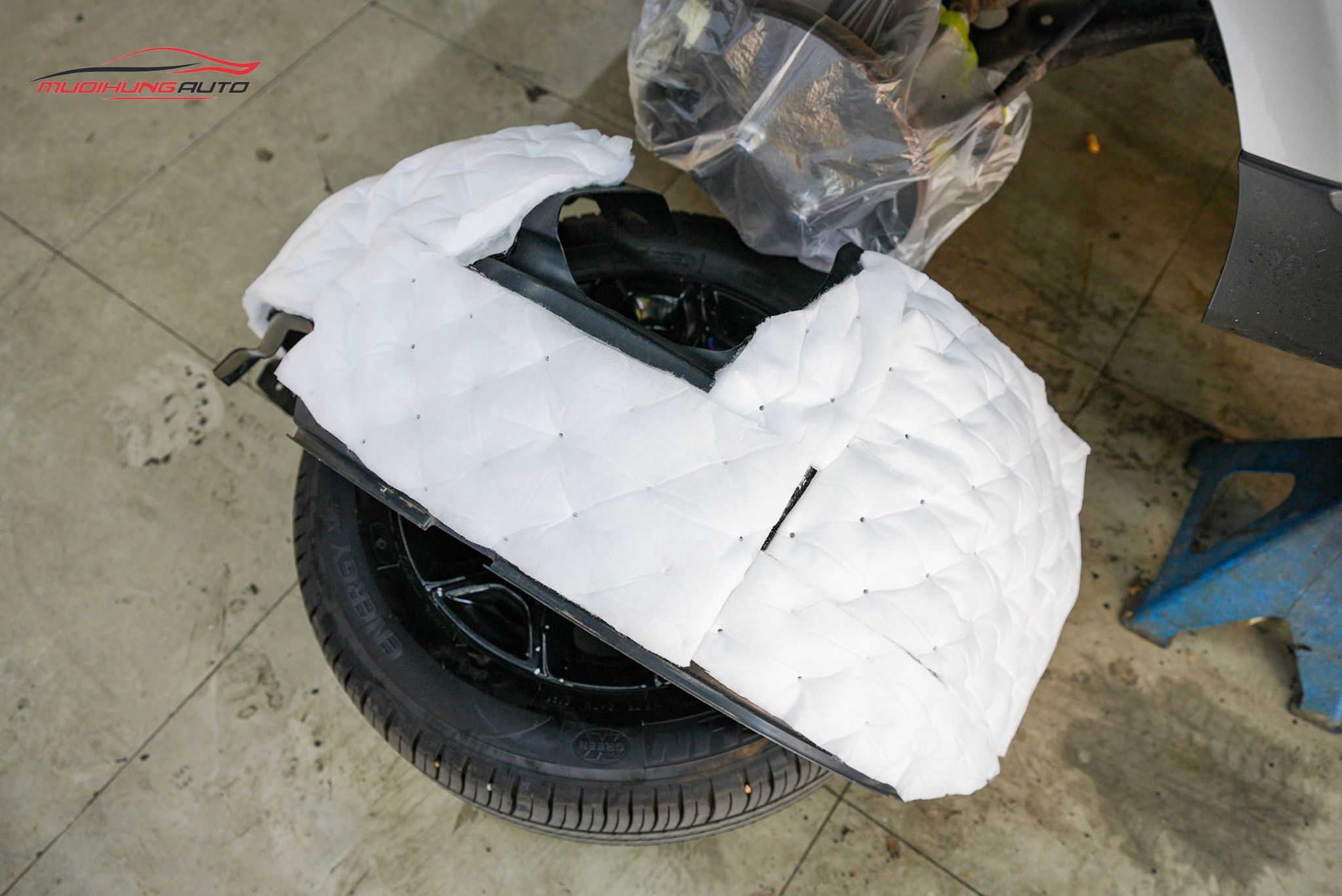 Cách âm chống ồn hốc bánh Ford Ecosport 2016