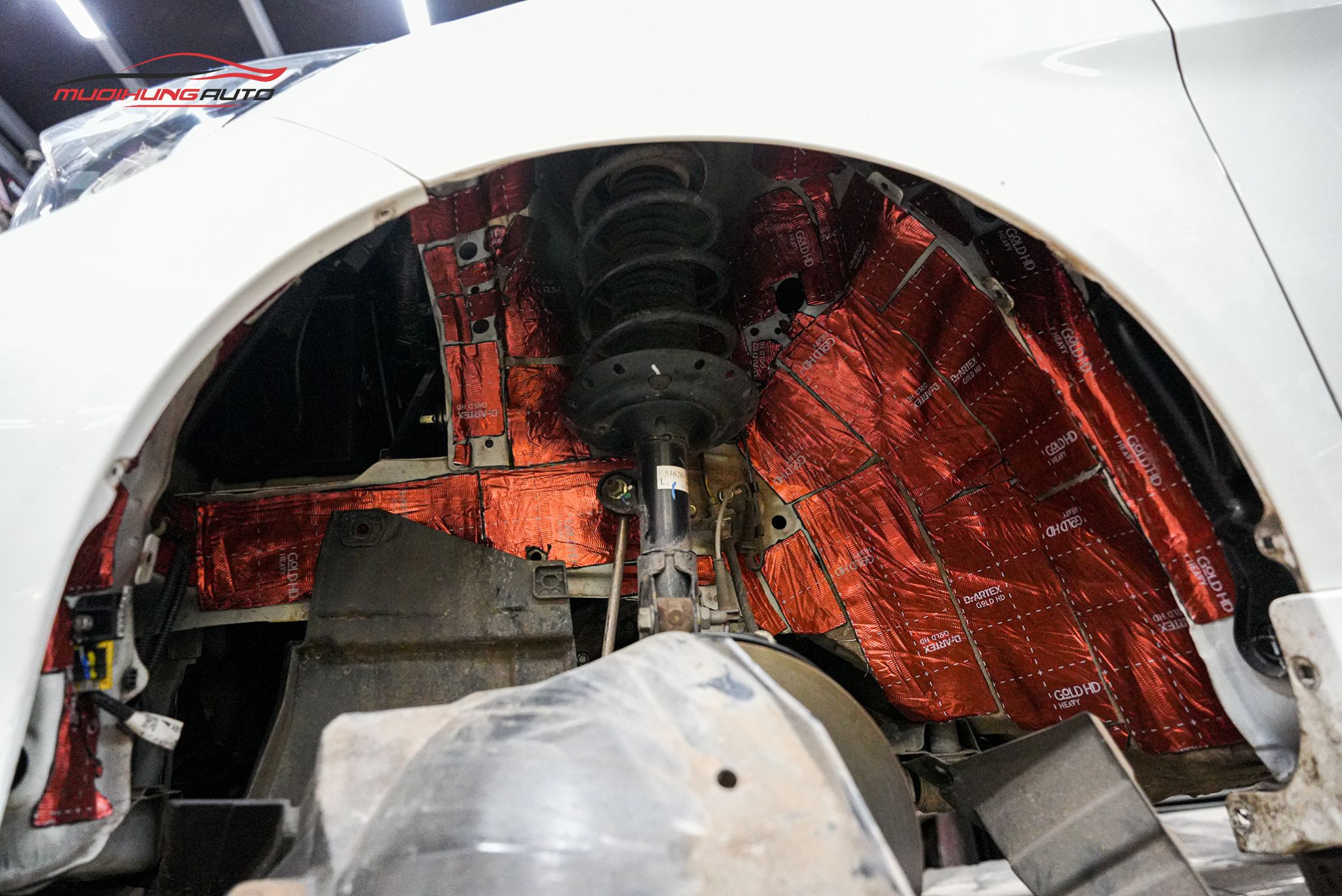 Cách âm chống ồn hốc bánh Honda Brio