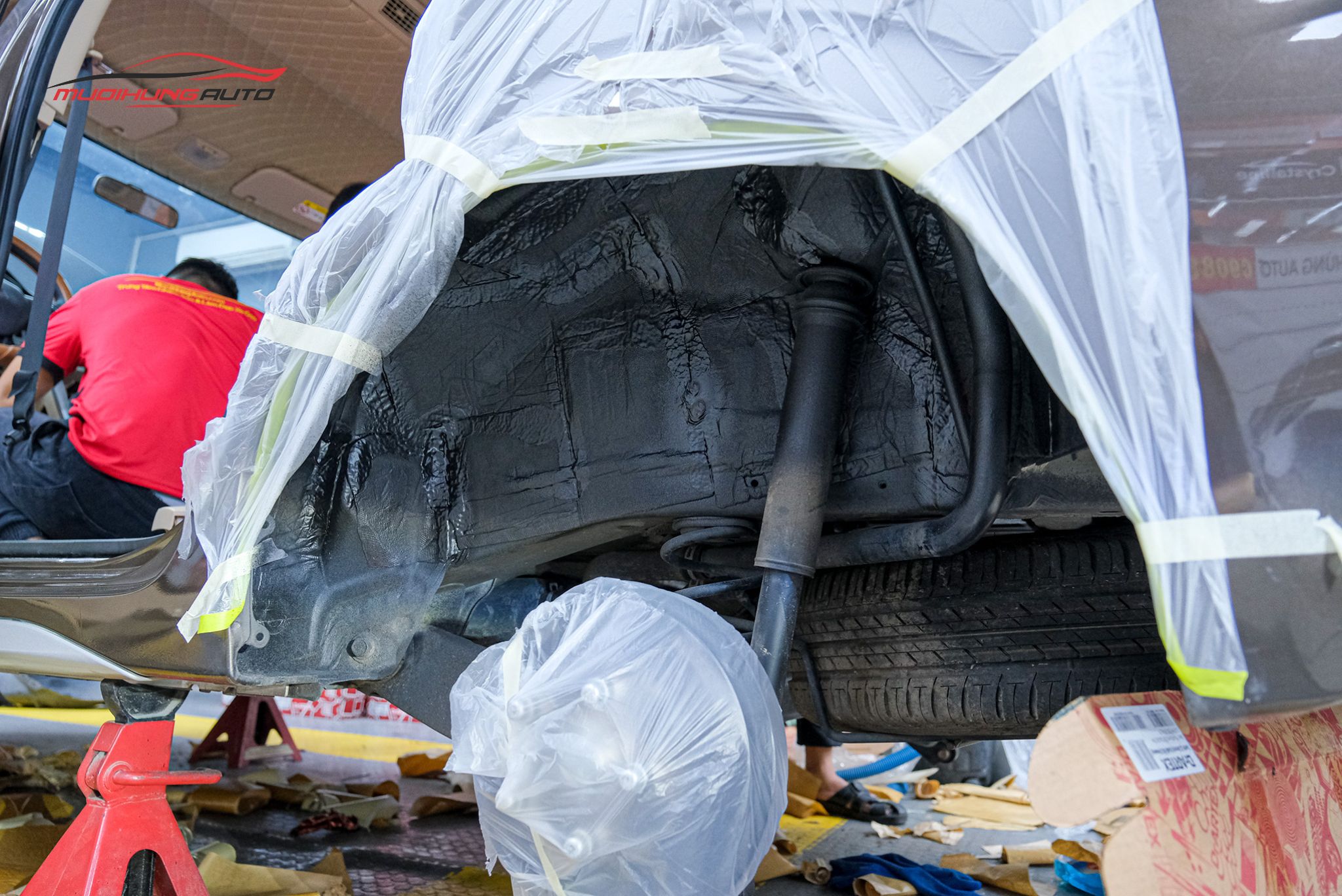 Cách âm chống ồn hốc bánh Mitsubishi Xpander