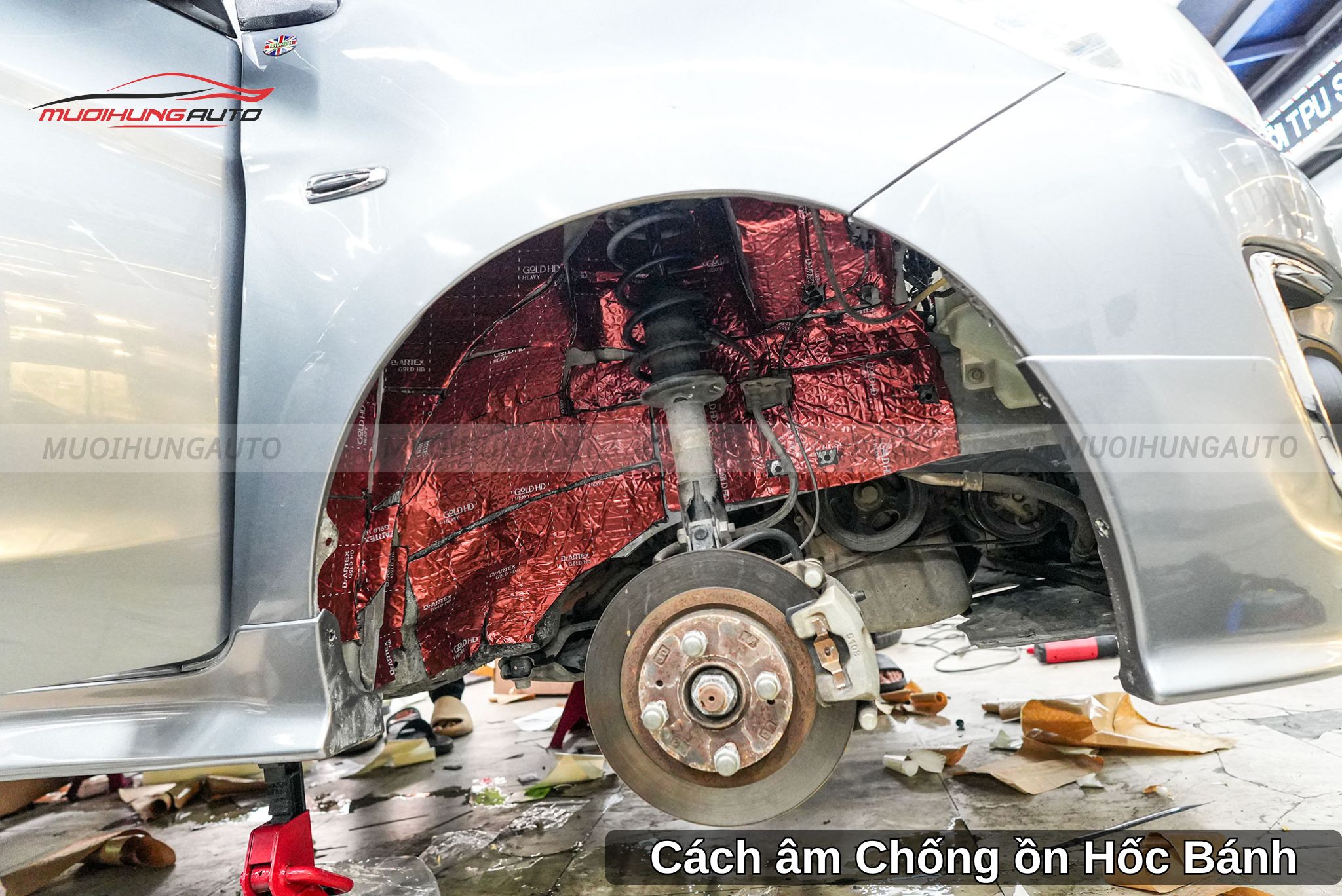 Dán Cách Âm Chống Ồn Cho Xe Ô Tô Tại Quận 10