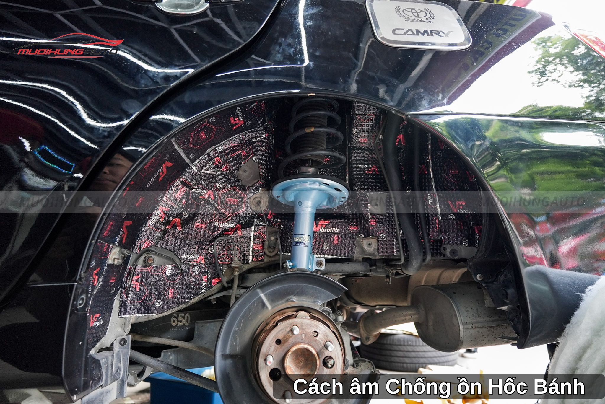 Dán Cách Âm Chống Ồn Cho Xe Ô Tô Tại Quận 9
