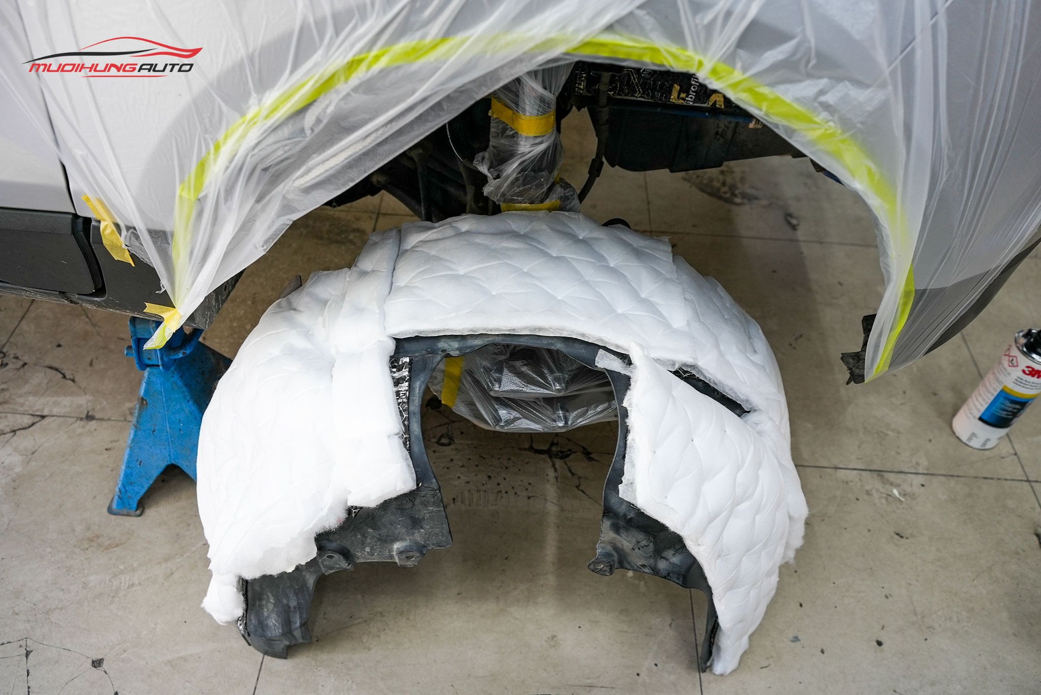 Cách âm chống ồn hốc bánh xe Ford Ecosport 2016