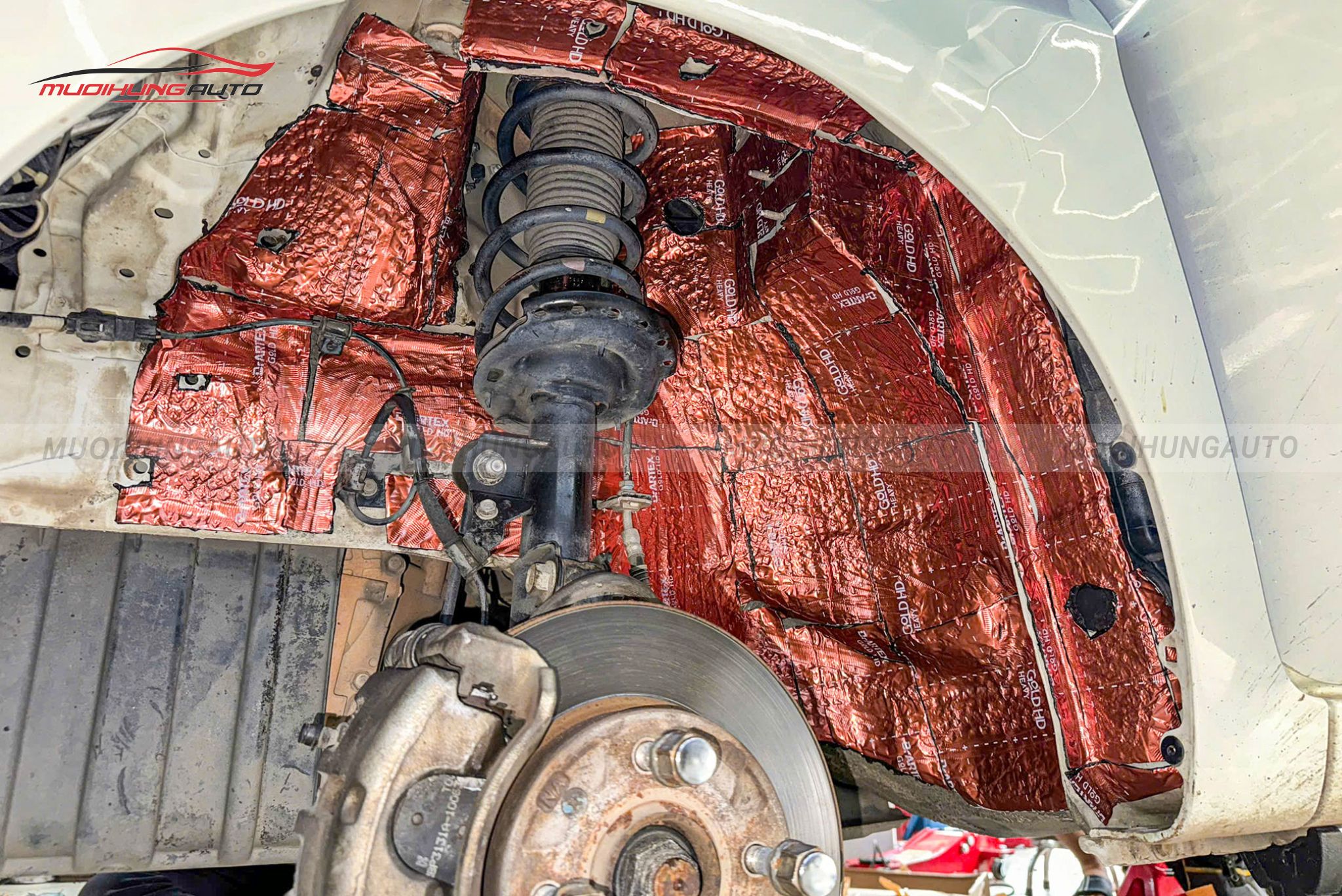 Cách âm chống ồn hốc bánh xe Kia Morning 2013