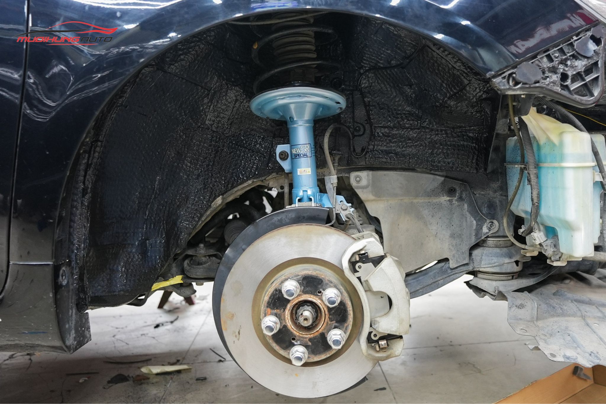 Cách âm chống ồn hốc bánh xe Toyota Camry 2015