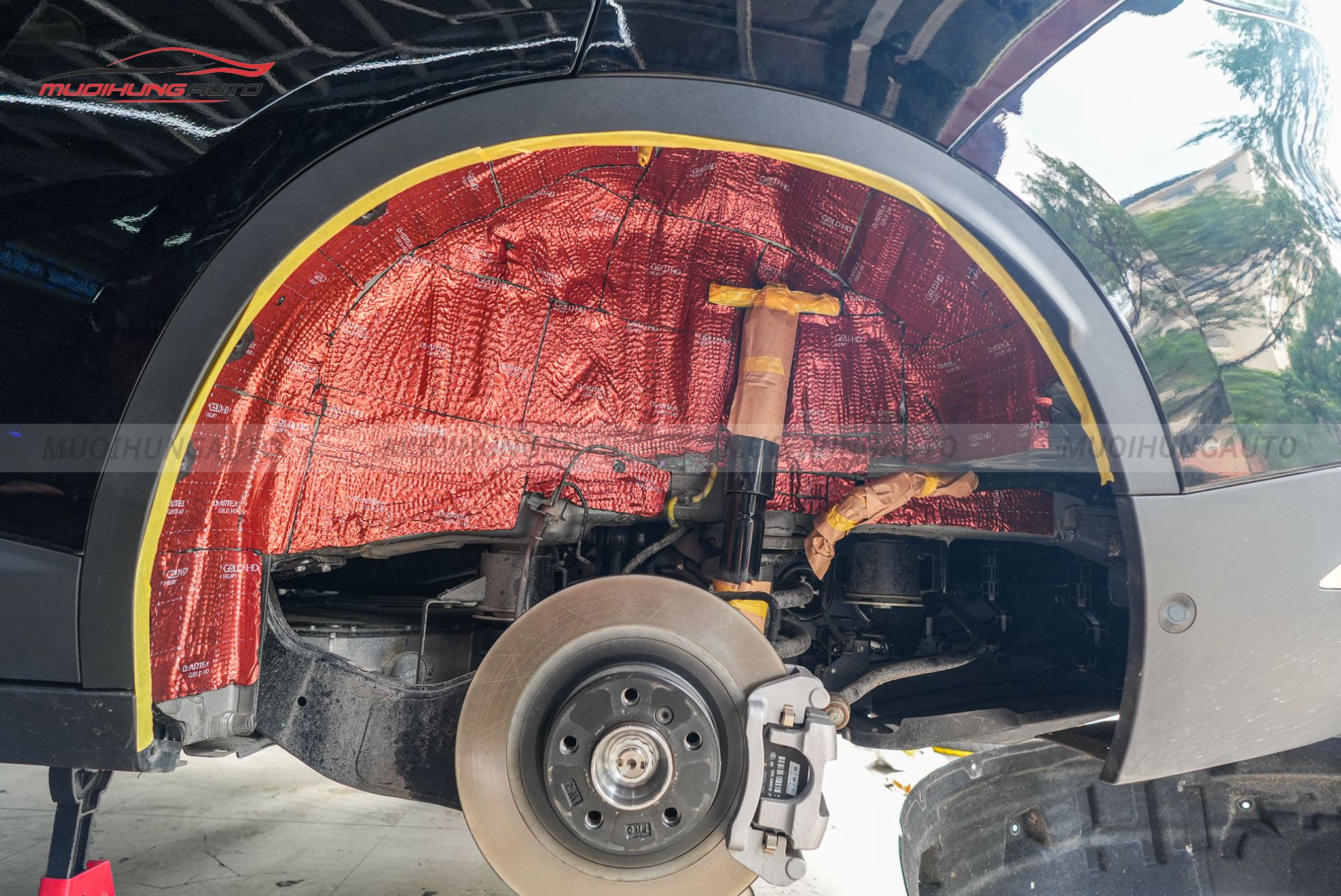 Cách âm chống ồn hốc bánh xe Vinfast VF8 2024