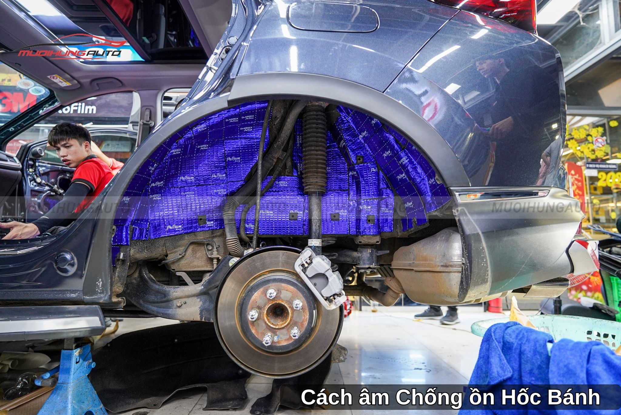 Dán Cách Âm Chống Ồn Cho Xe Ô Tô Tại Quận 3
