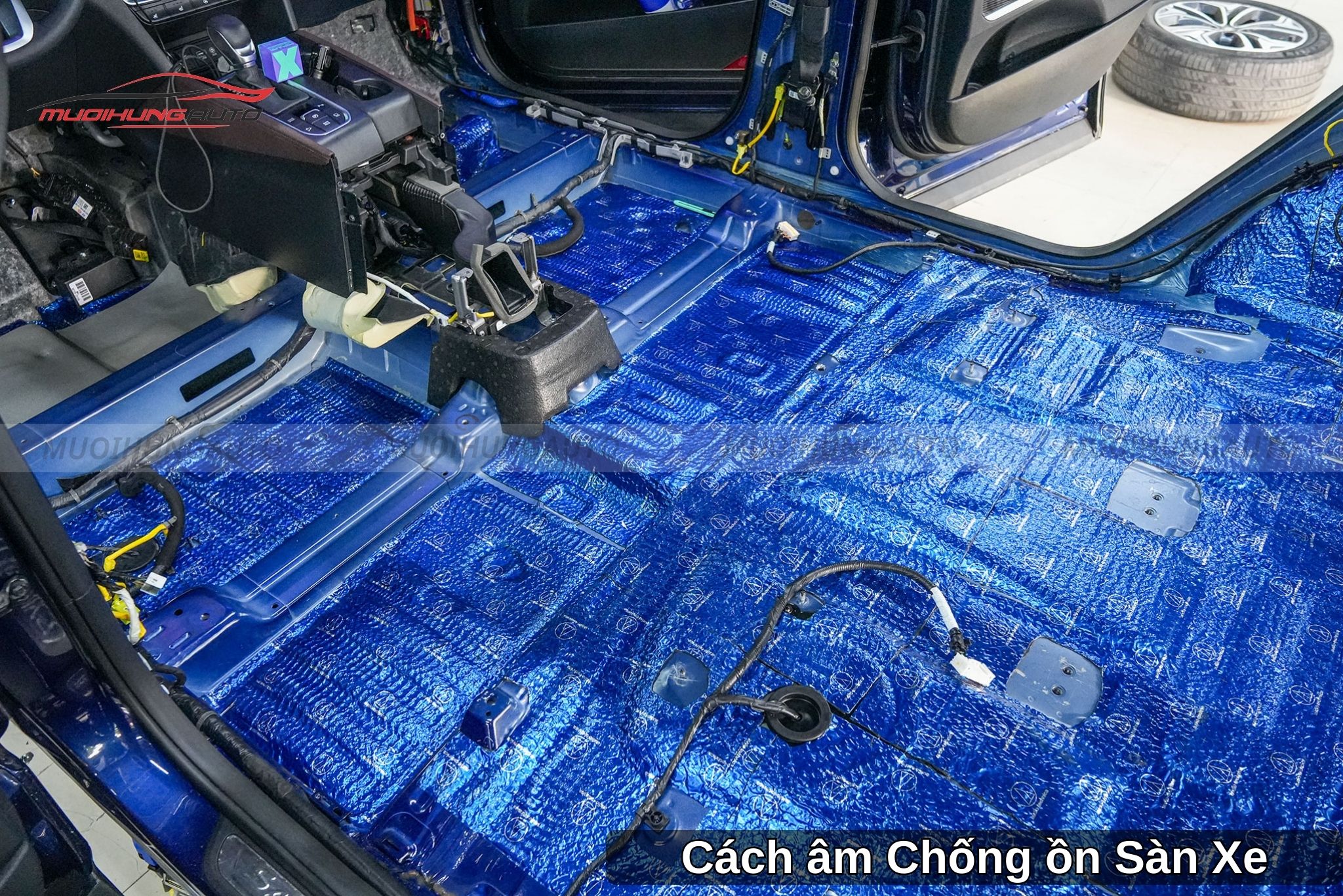Dán Cách Âm Chống Ồn Cho Xe Ô Tô Tại Quận 3