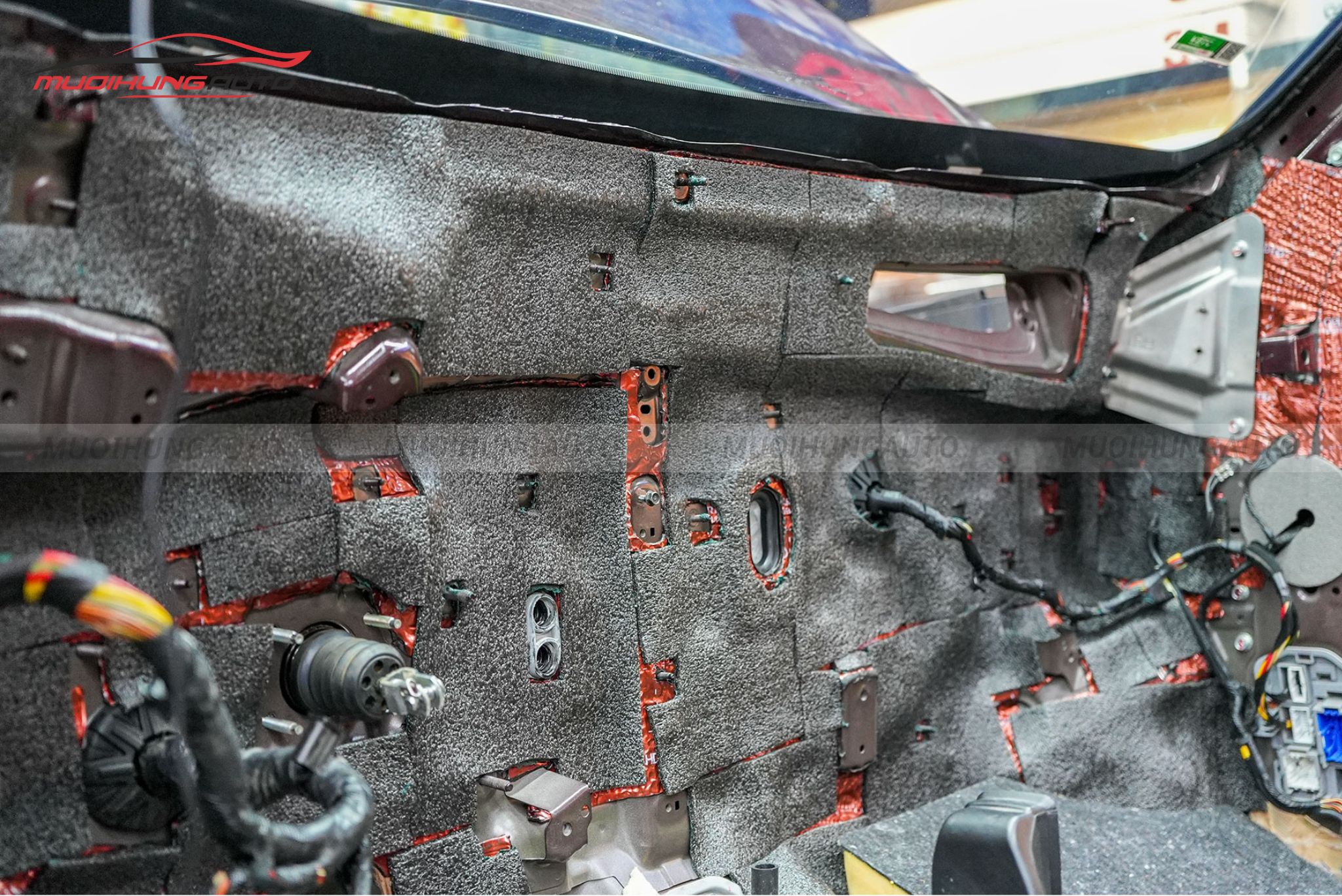 Cách âm chống ồn vách ngăn khoang máy ô tô Vinfast Minio Green