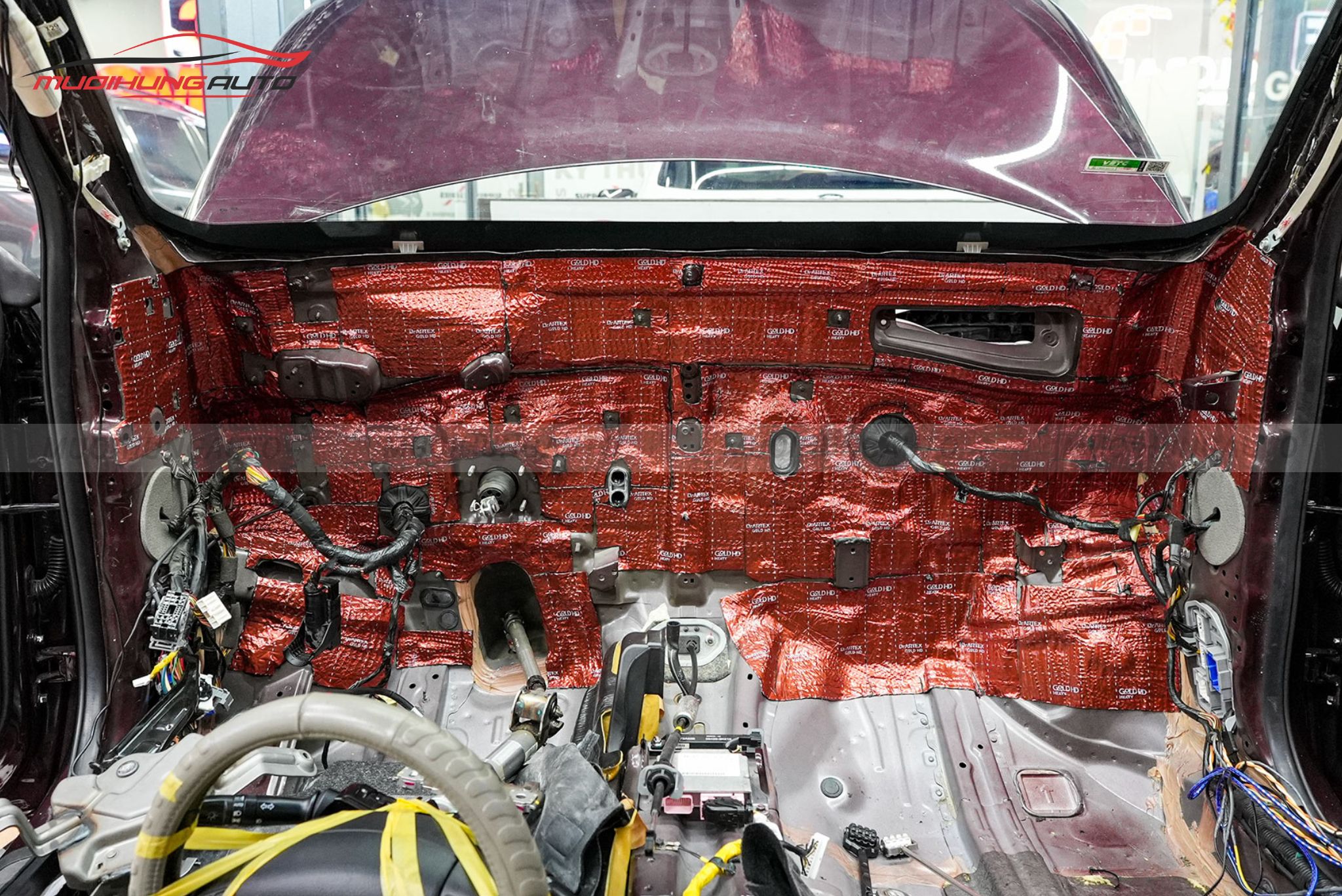 Cách âm chống ồn vách ngăn khoang máy Vinfast Minio Green